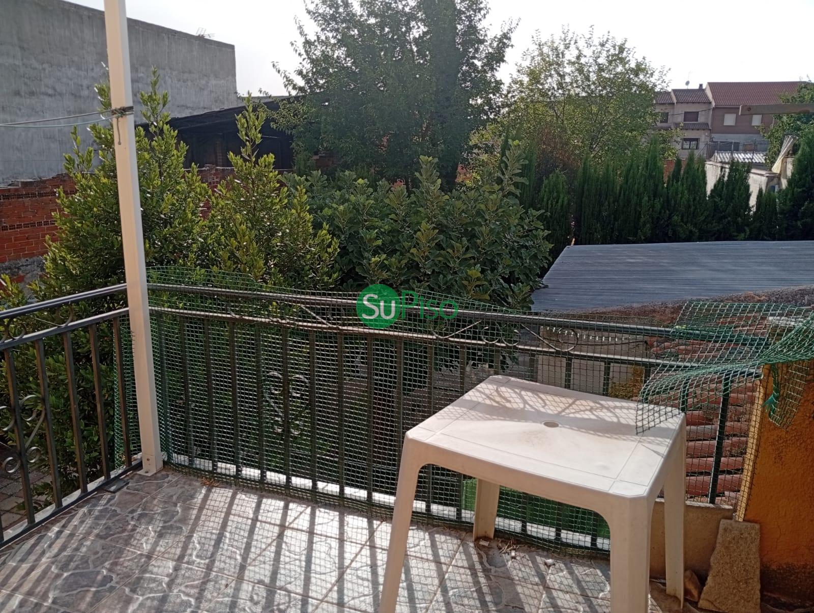 For sale of land in Yuncos