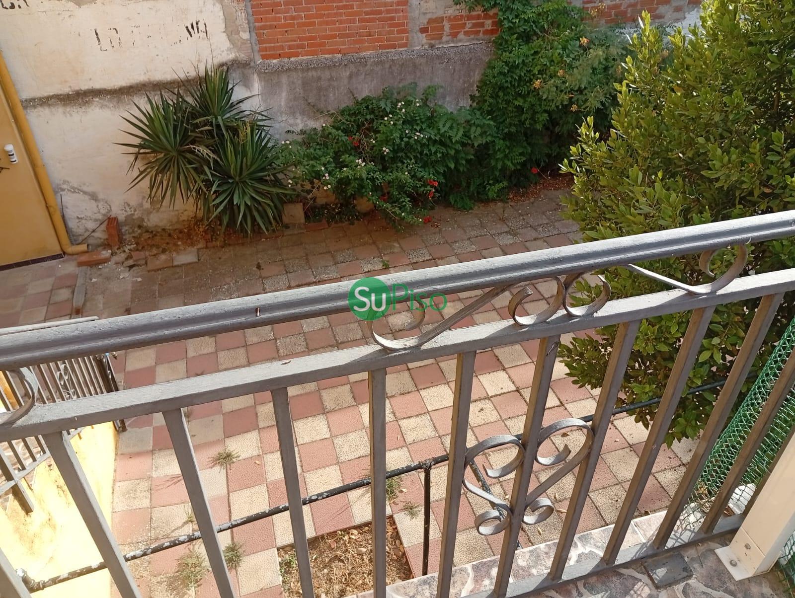 For sale of land in Yuncos