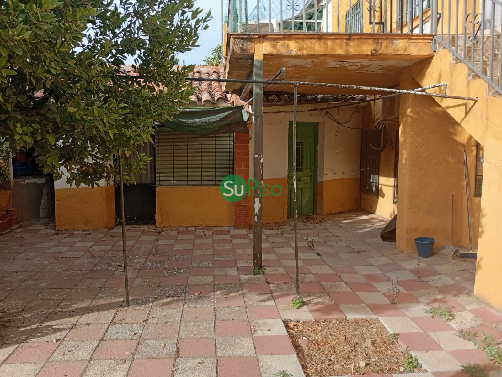 For sale of land in Yuncos