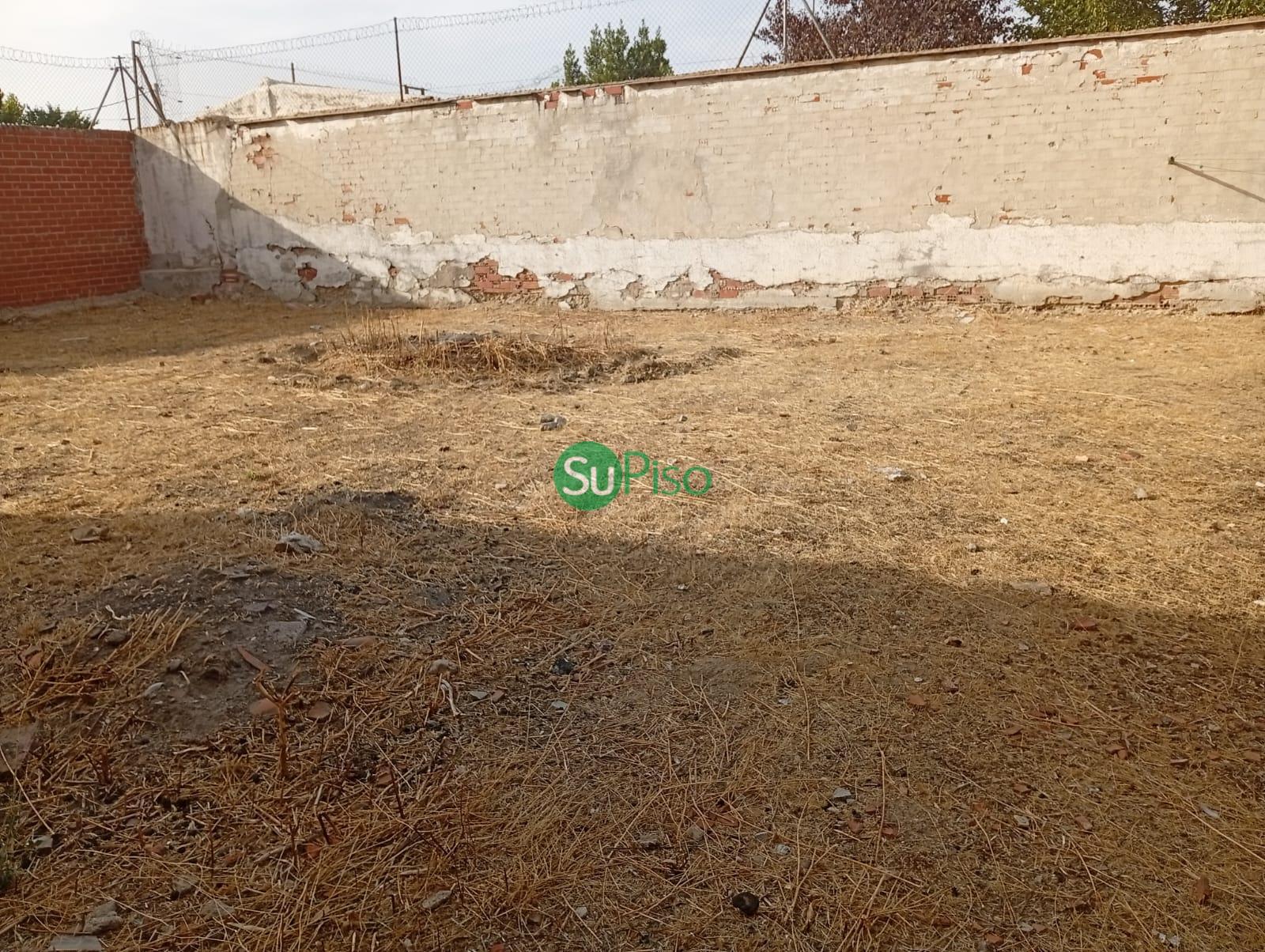 For sale of land in Yuncos