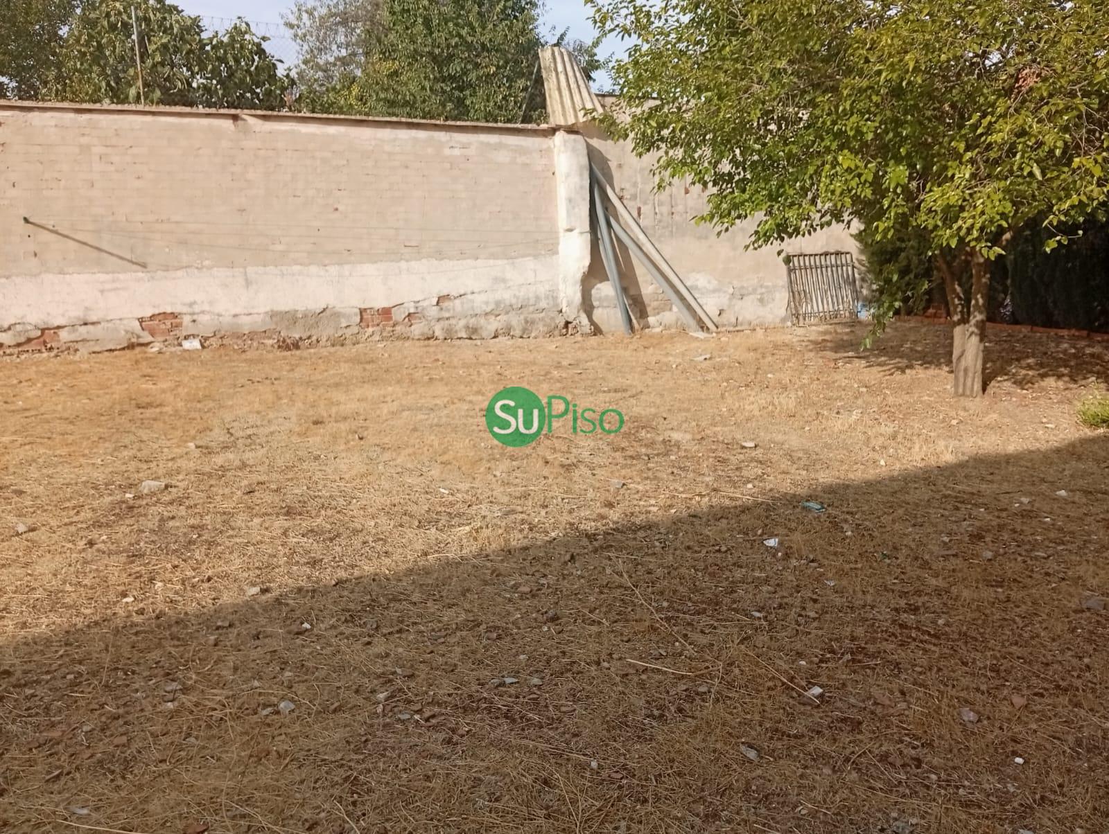 For sale of land in Yuncos