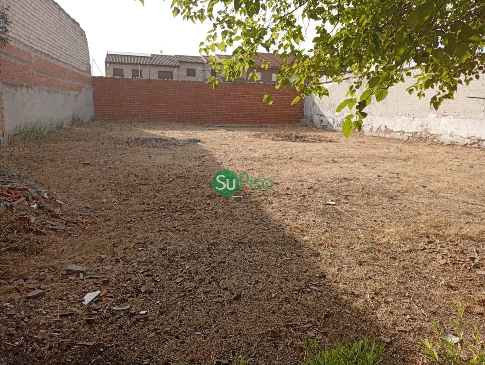 For sale of land in Yuncos