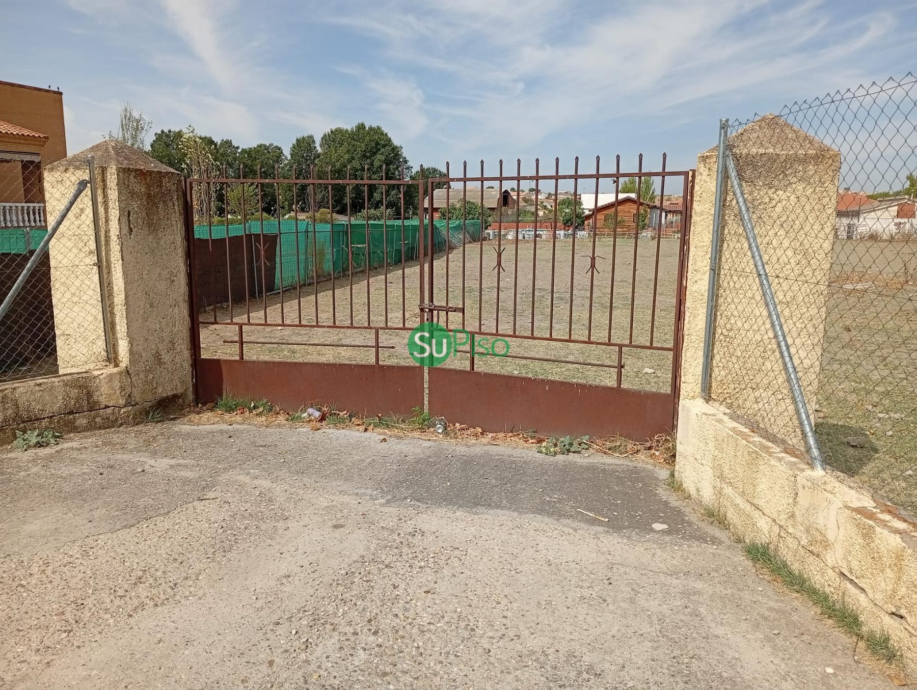 Venta de terreno en Yeles