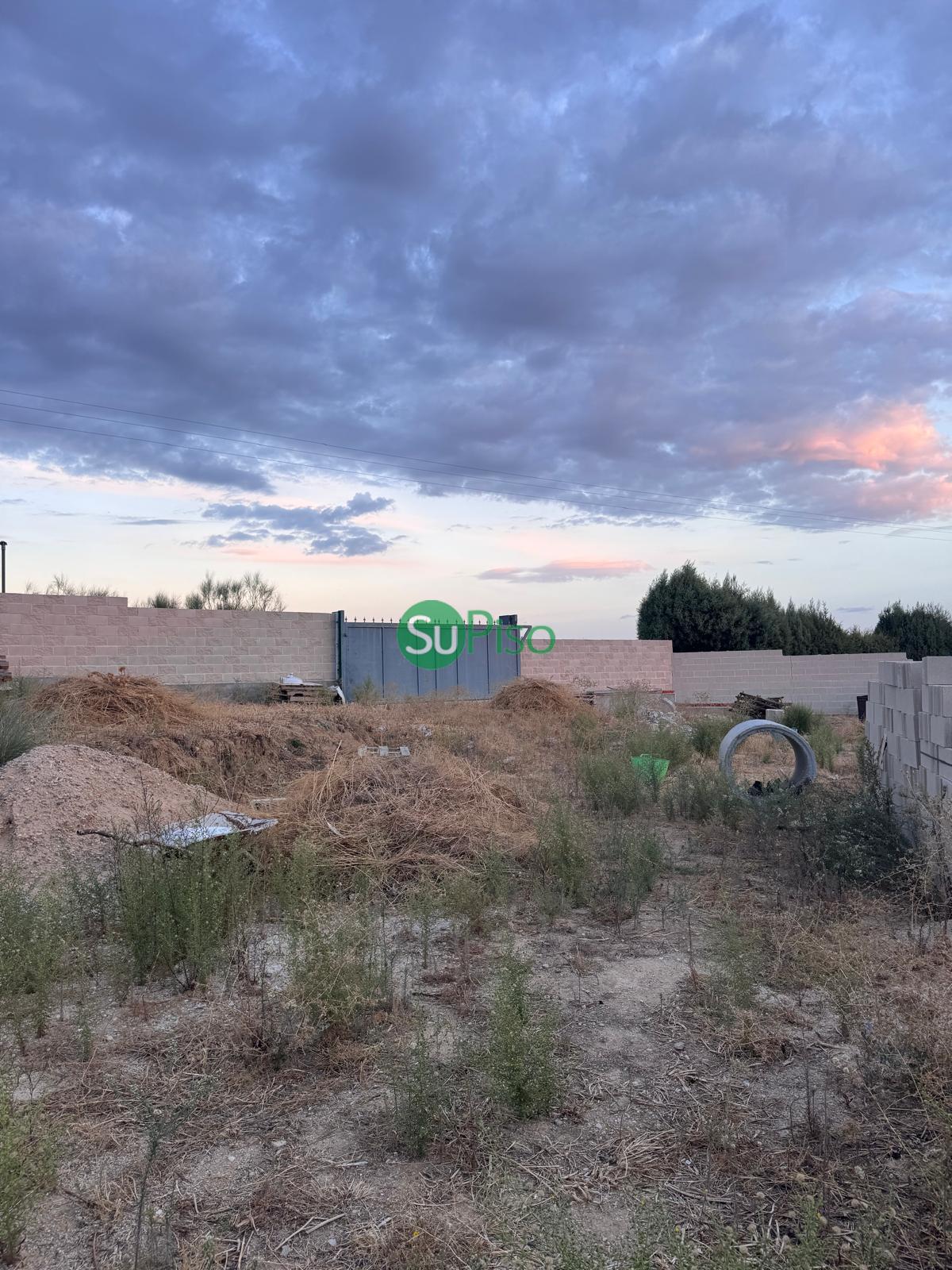Venta de terreno en Cedillo del Condado