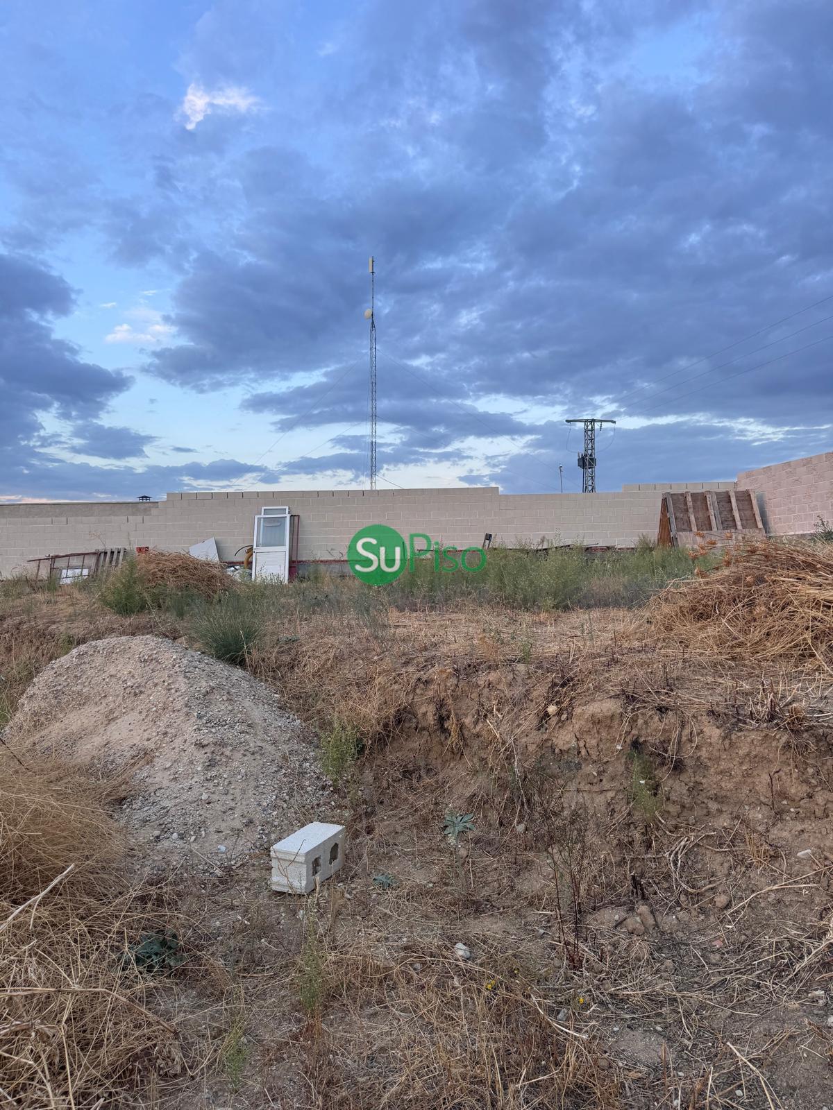 Venta de terreno en Cedillo del Condado