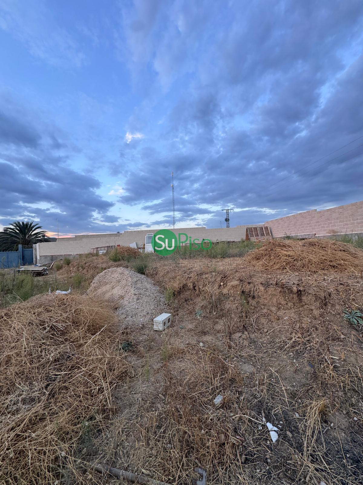 Venta de terreno en Cedillo del Condado