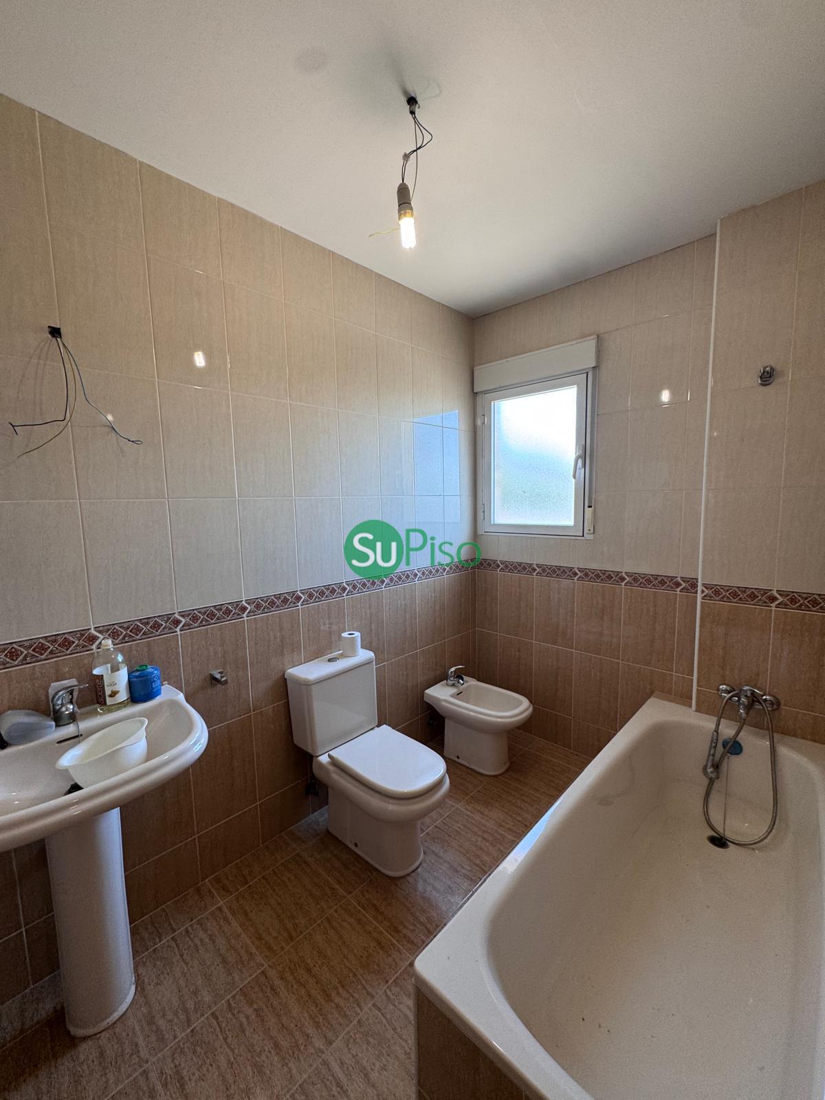 For sale of chalet in Yeles