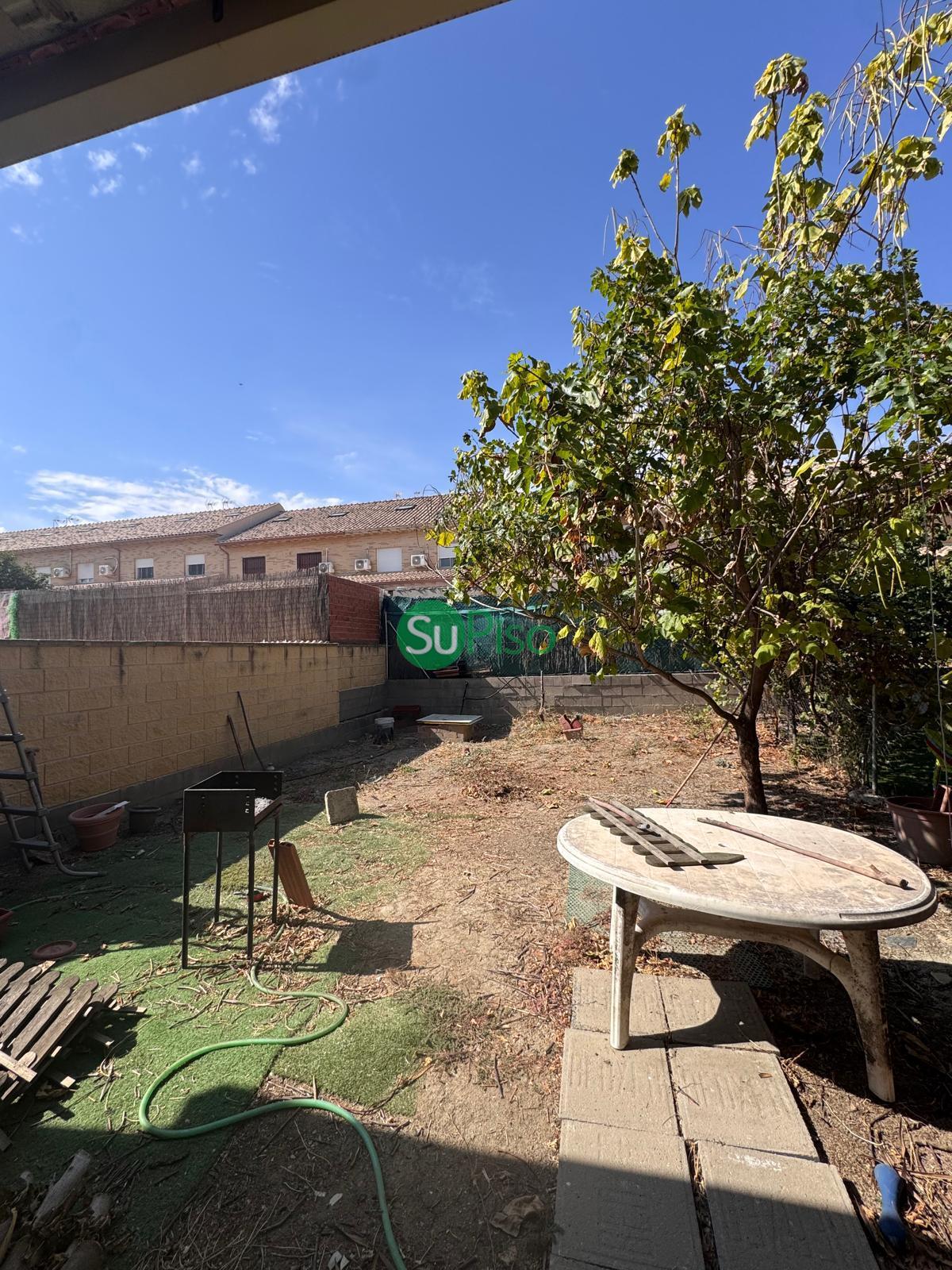 For sale of chalet in Yeles