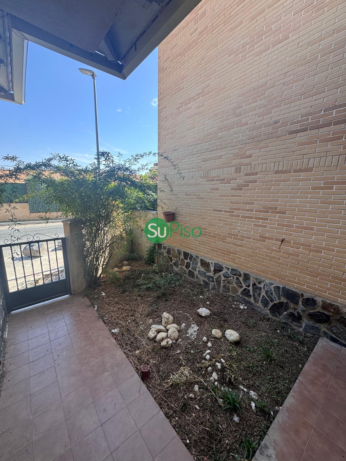 For sale of chalet in Yeles