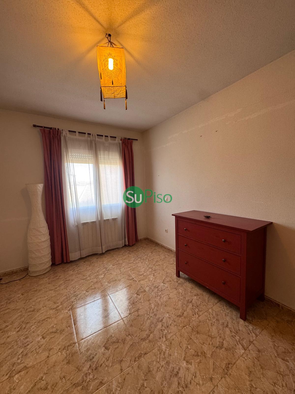 For sale of chalet in Yeles