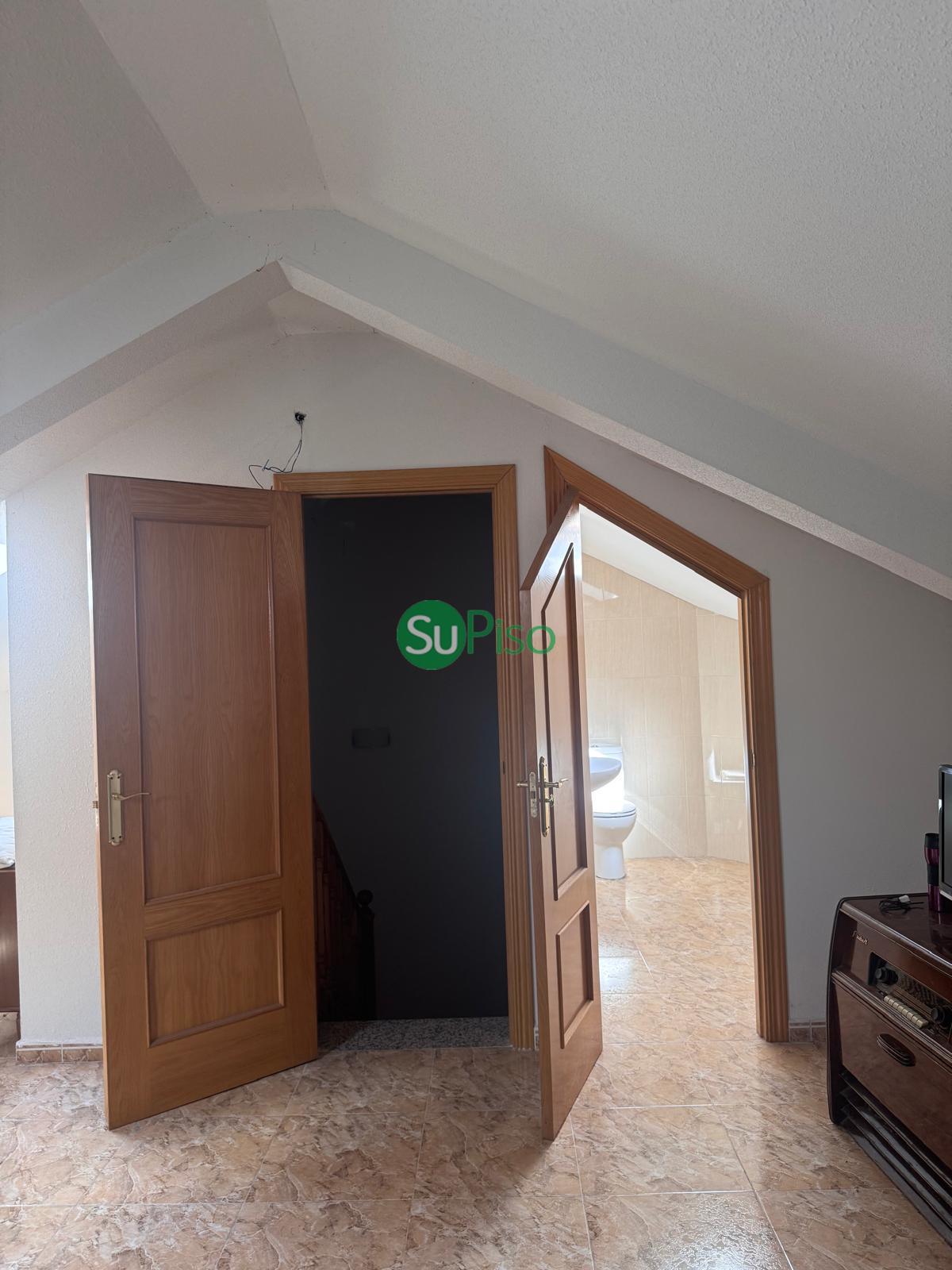 For sale of chalet in Yeles