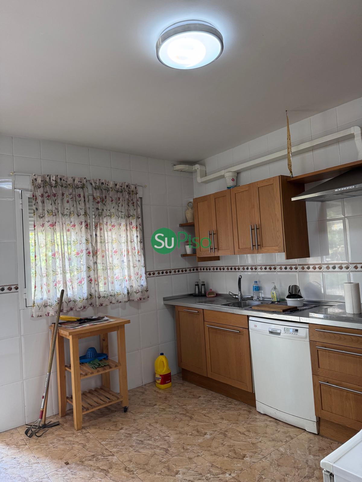 For sale of chalet in Yeles