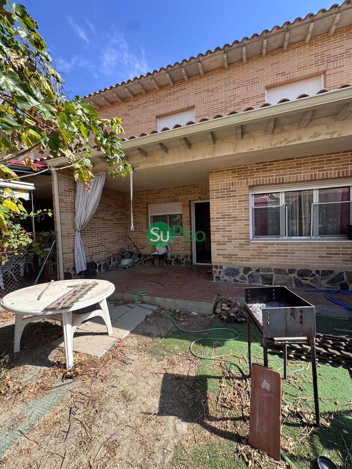 For sale of chalet in Yeles