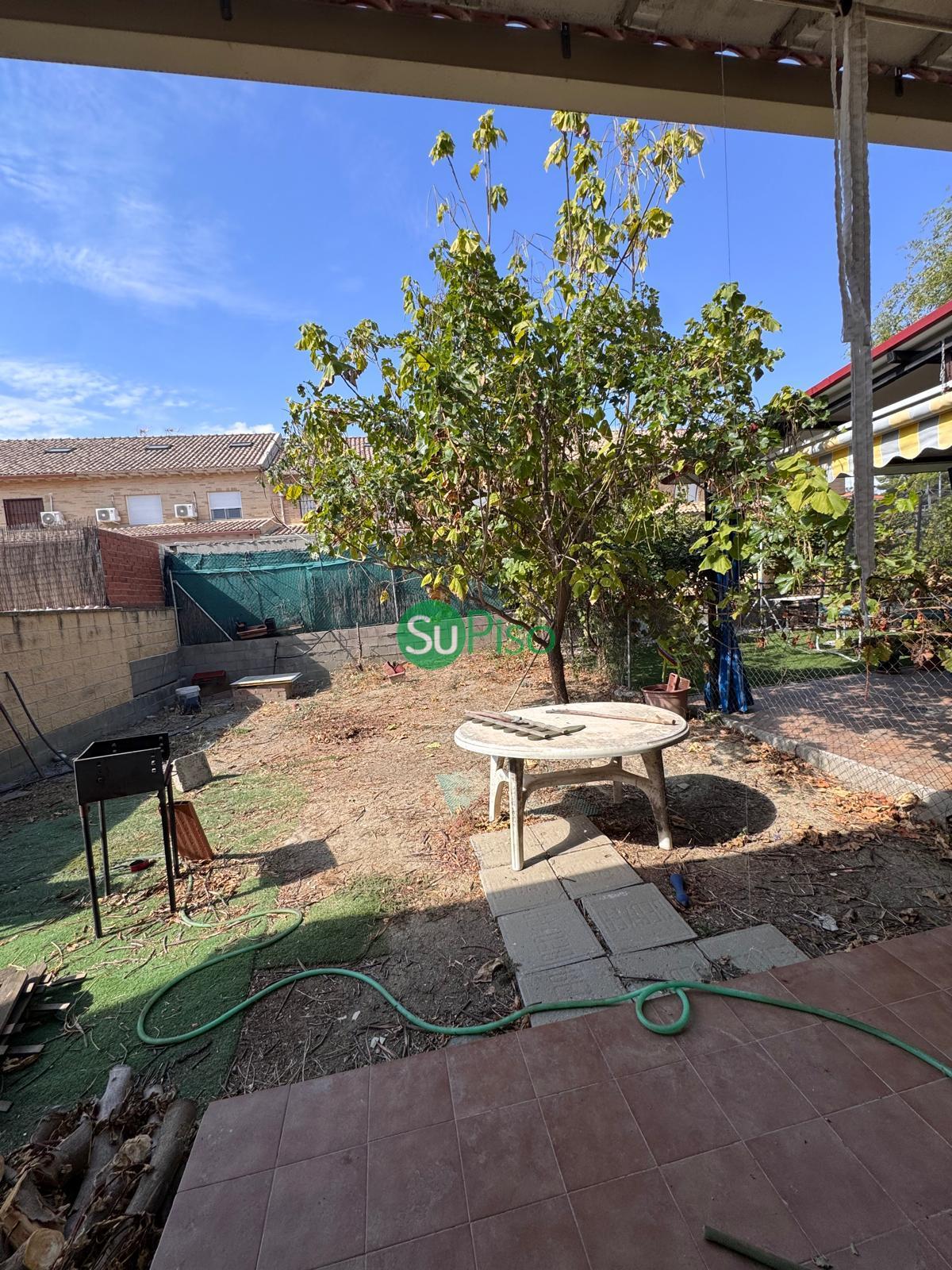 For sale of chalet in Yeles