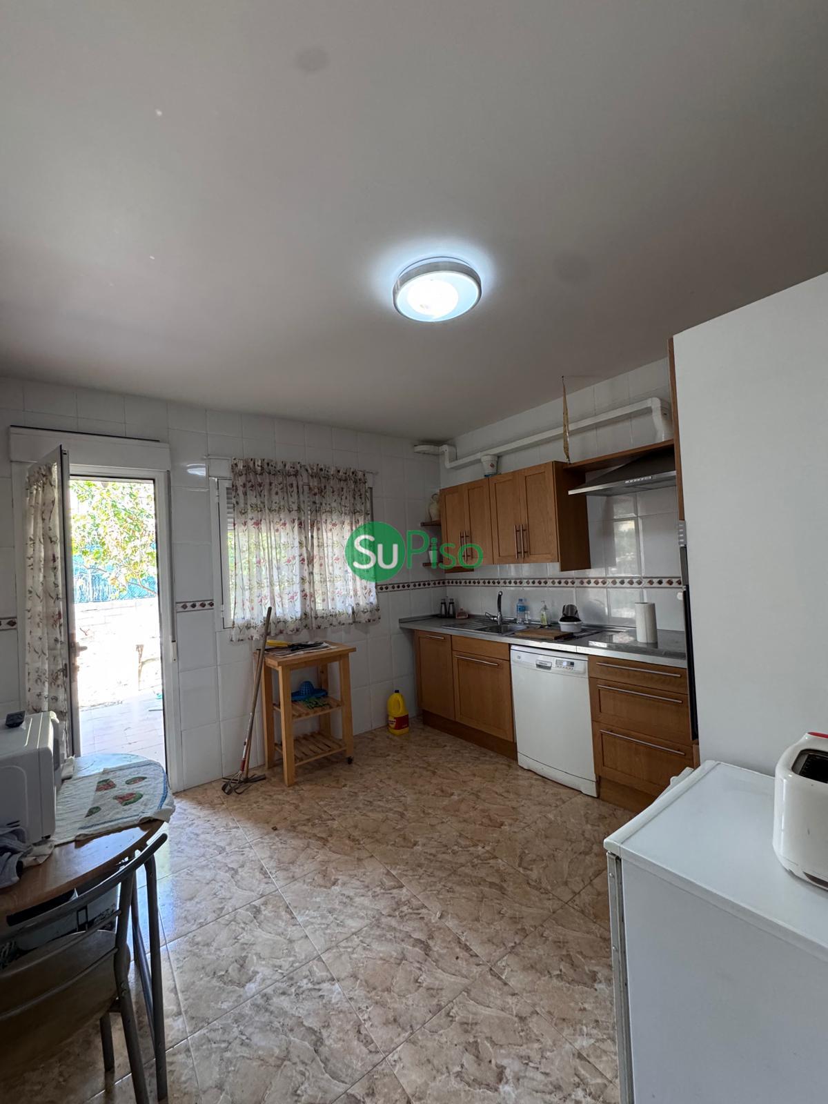 For sale of chalet in Yeles