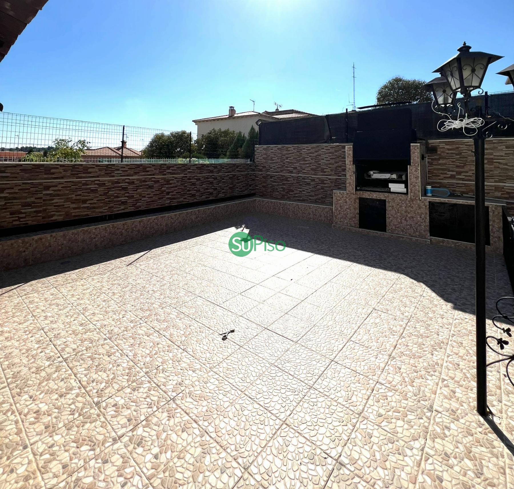 Venta de chalet en Yeles