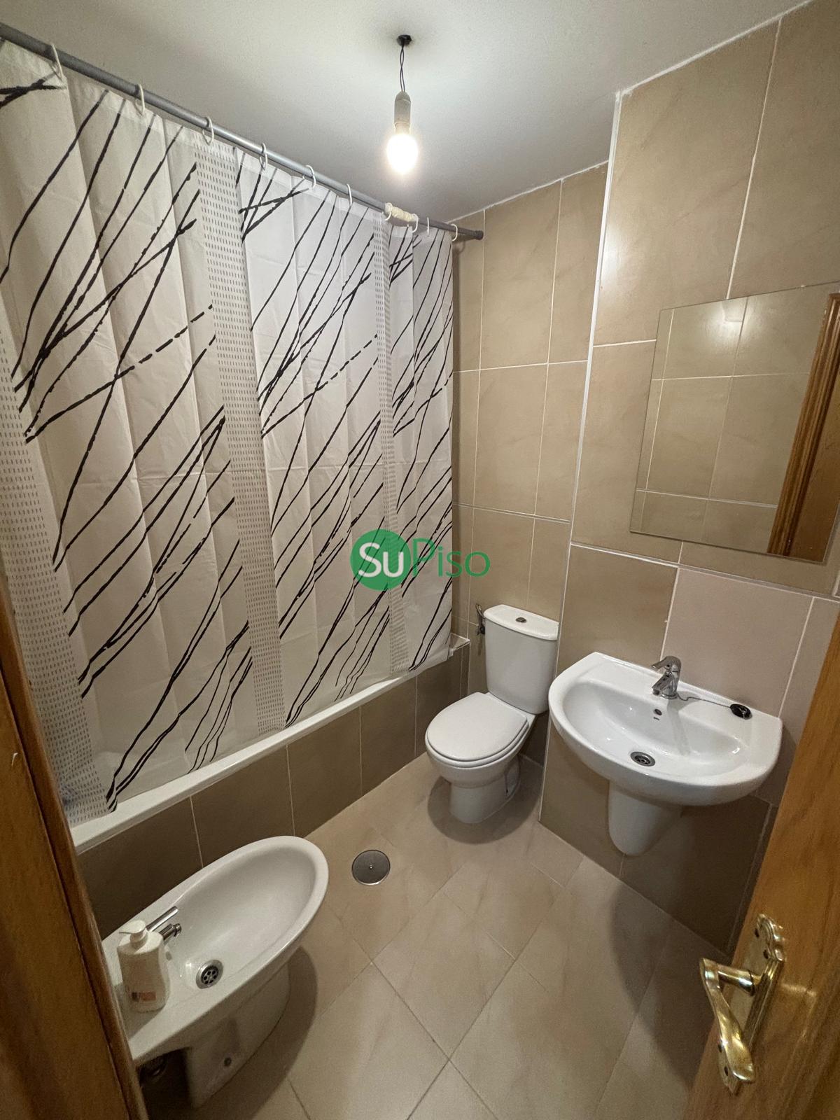 Venta de piso en Lominchar