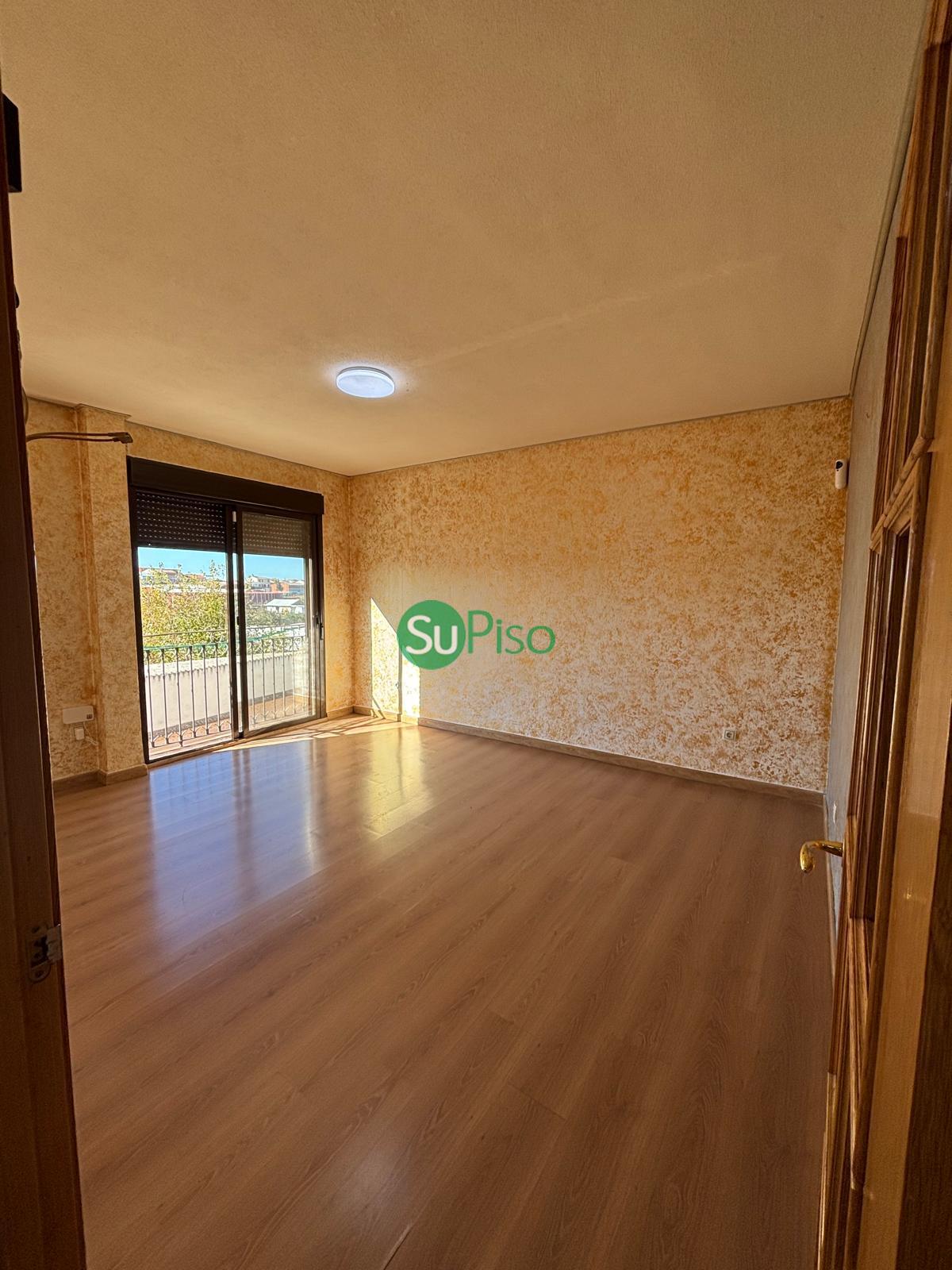 Venta de piso en Cedillo del Condado