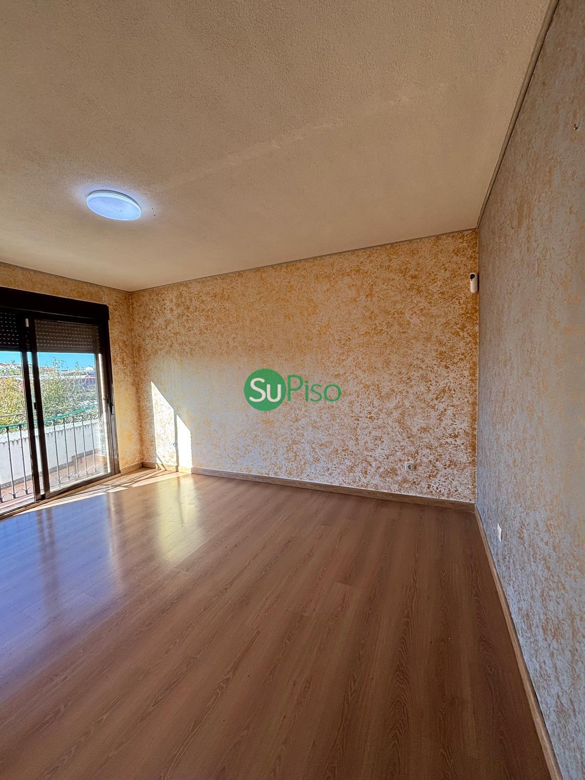 Venta de piso en Cedillo del Condado