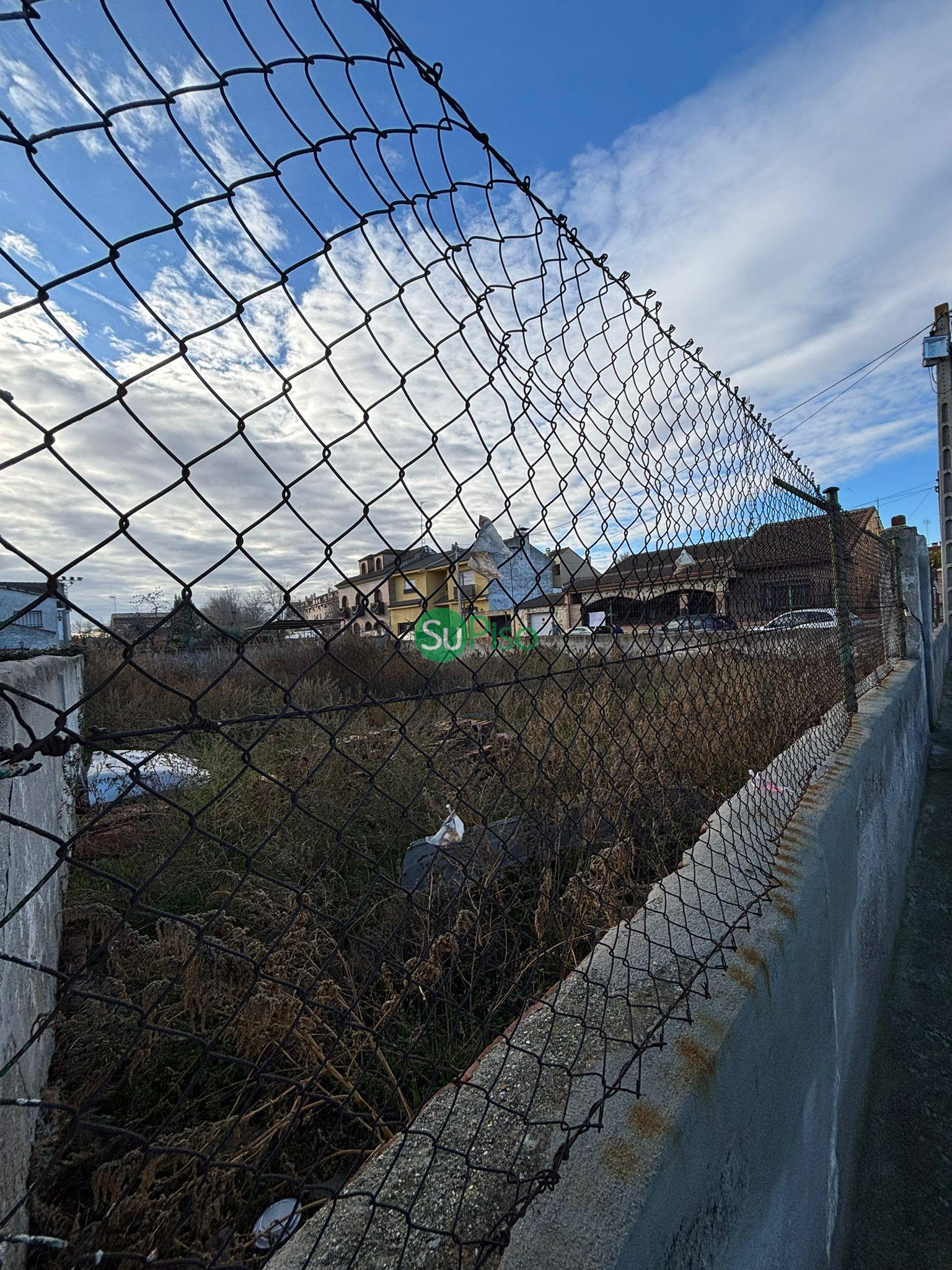 Venta de terreno en Yeles