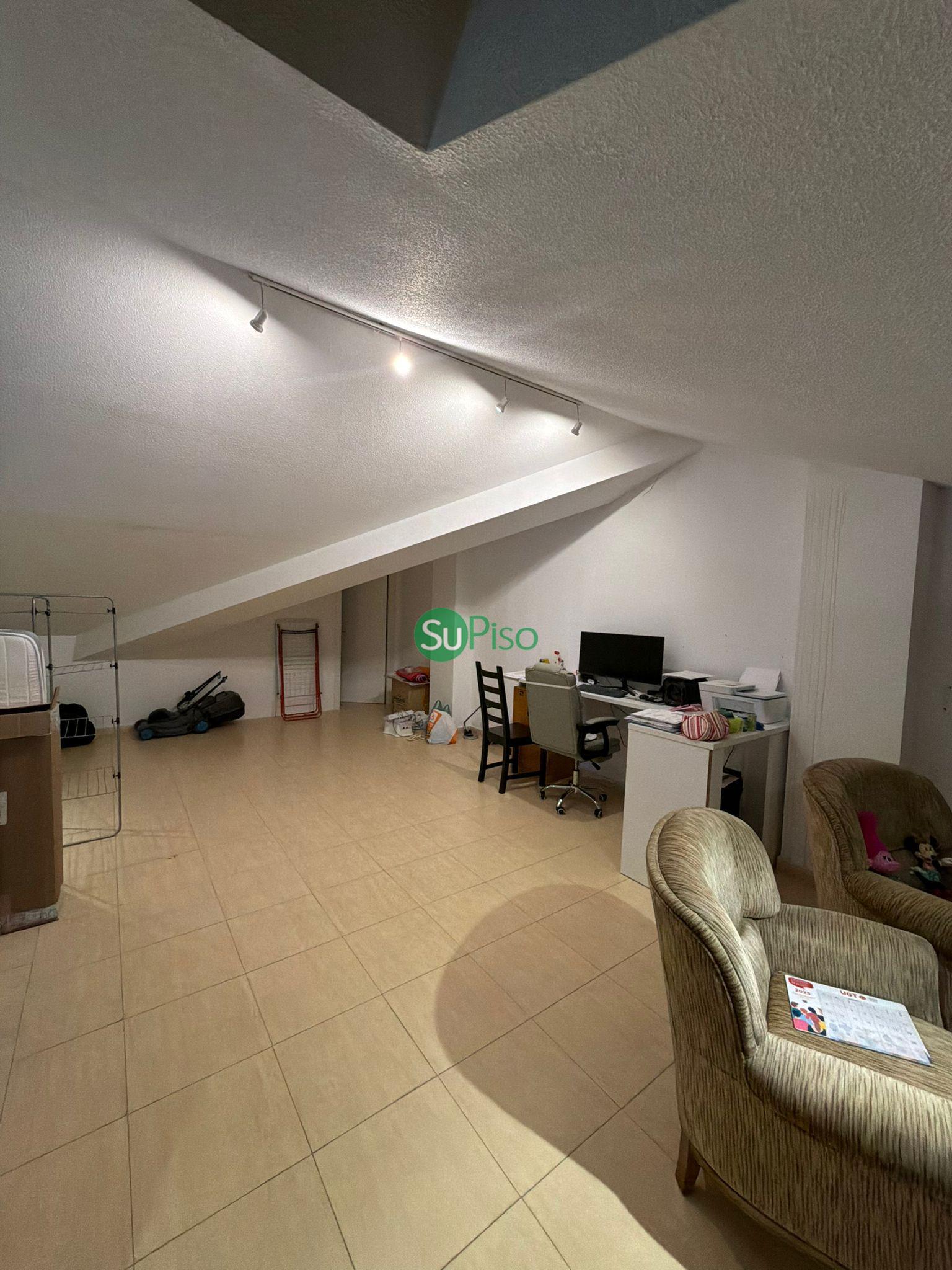 Venta de chalet en Yeles