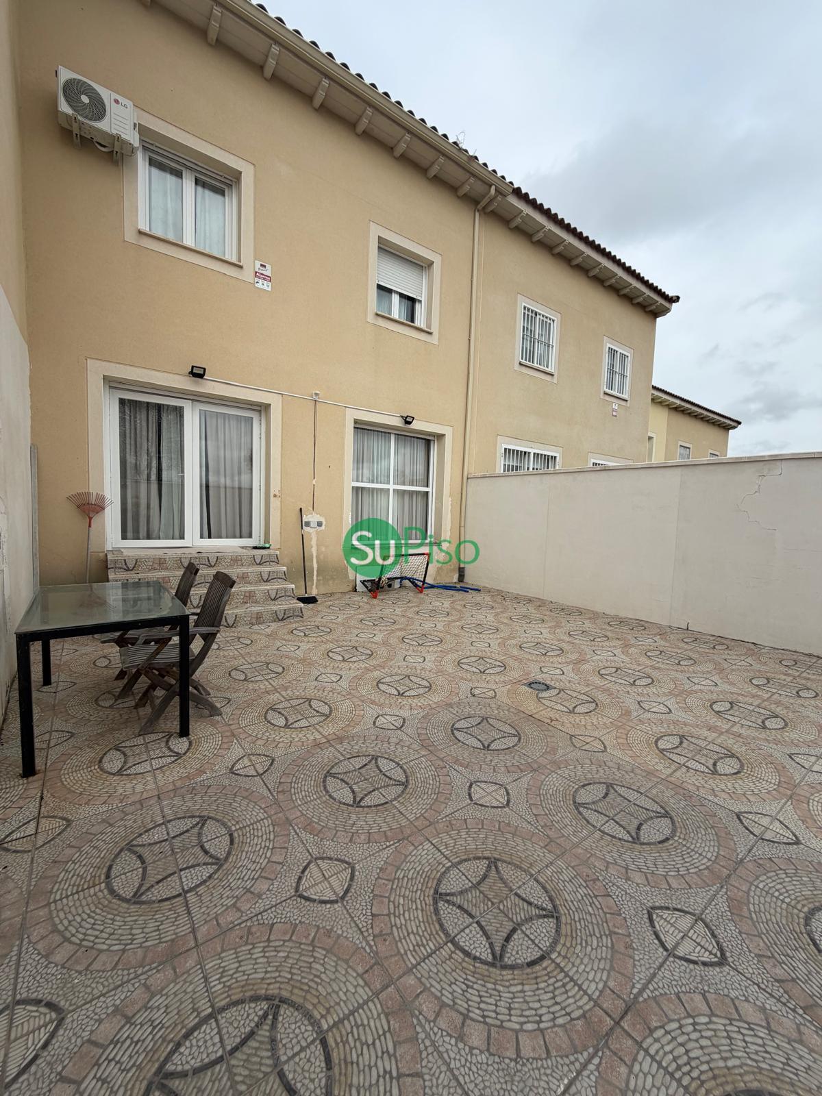 Venta de chalet en Yeles