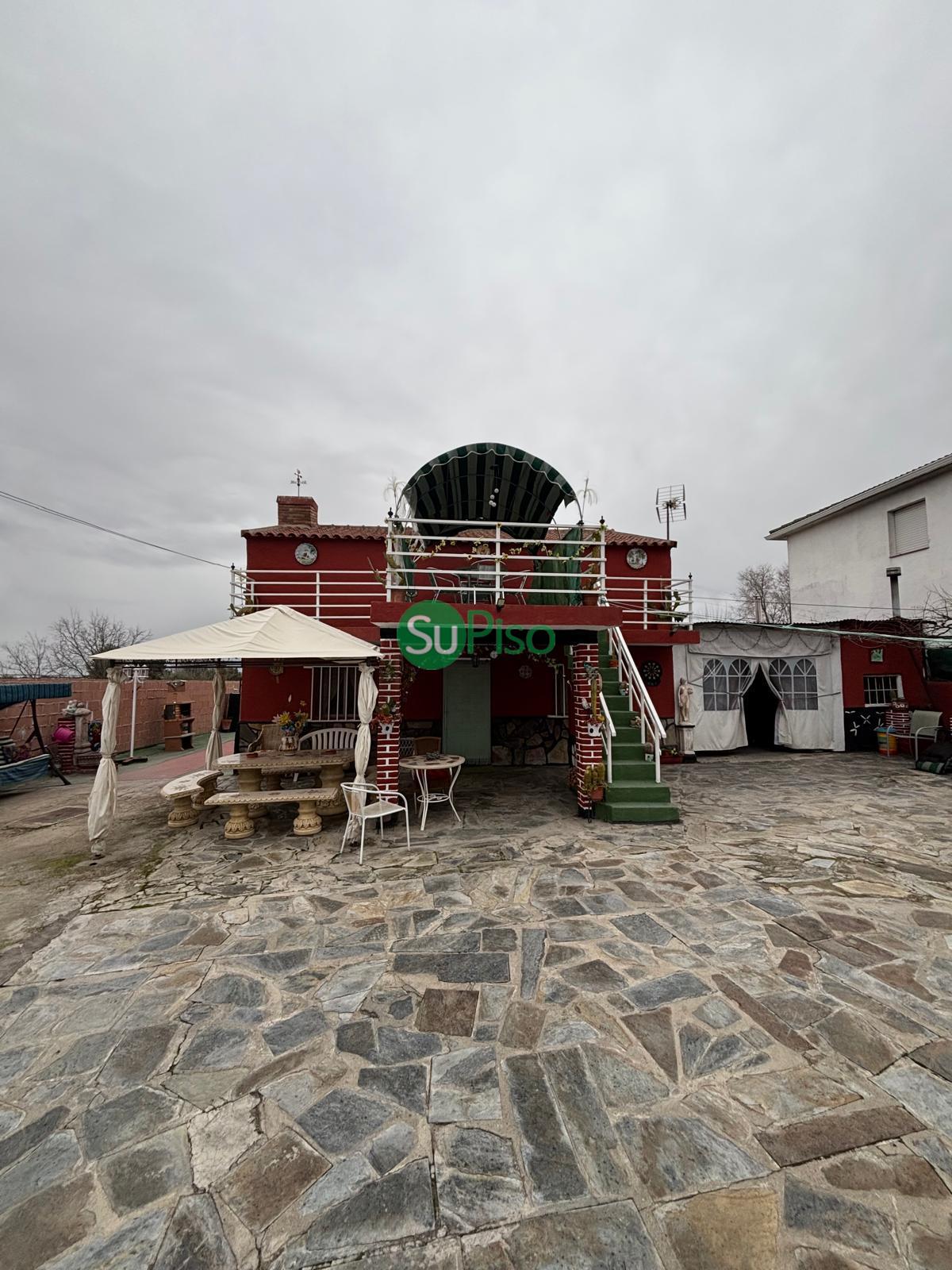 For sale of house in Yeles