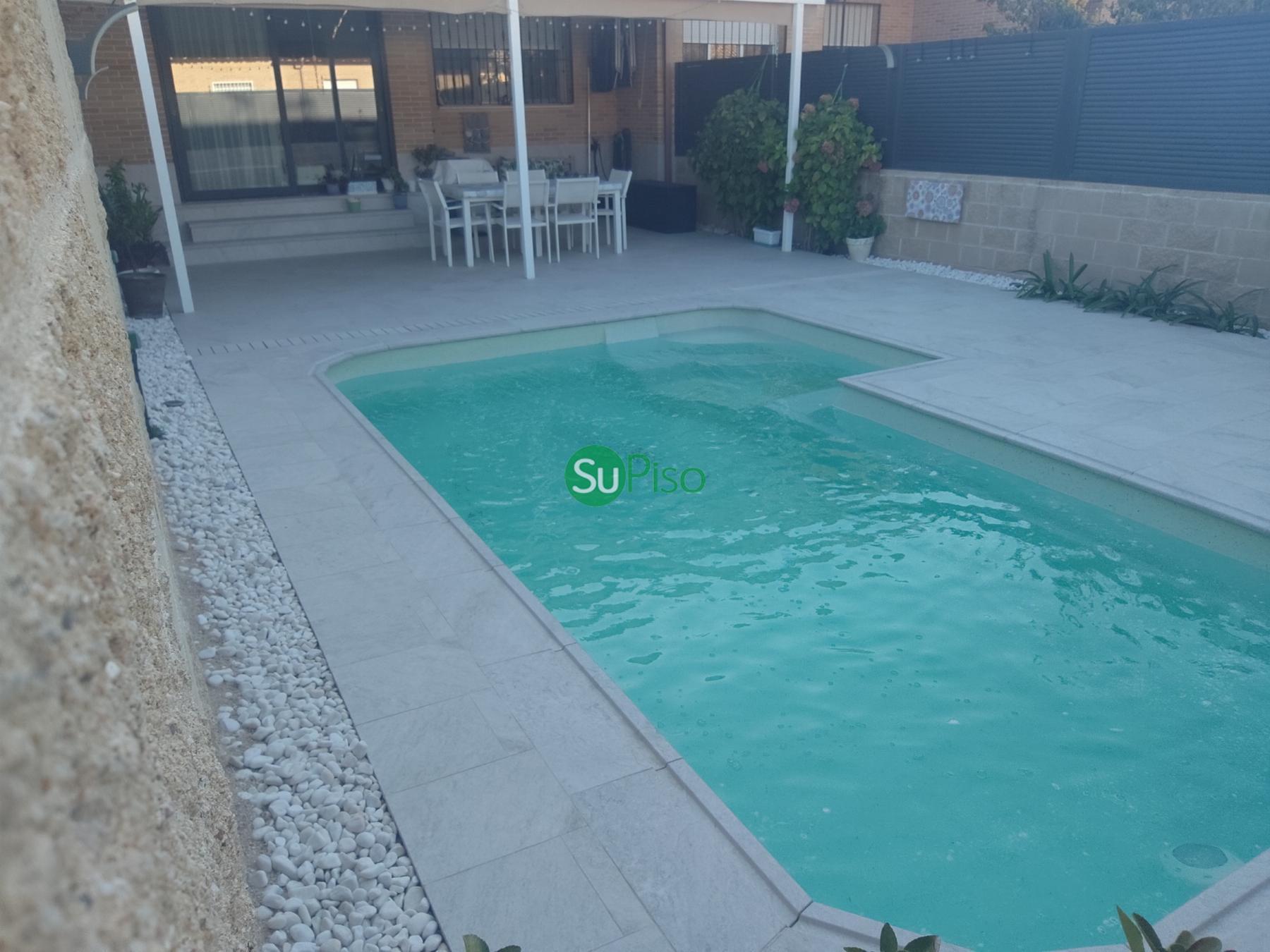 Venta de chalet en Yeles