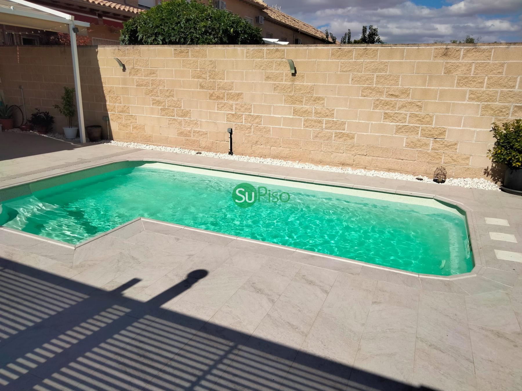 Venta de chalet en Yeles