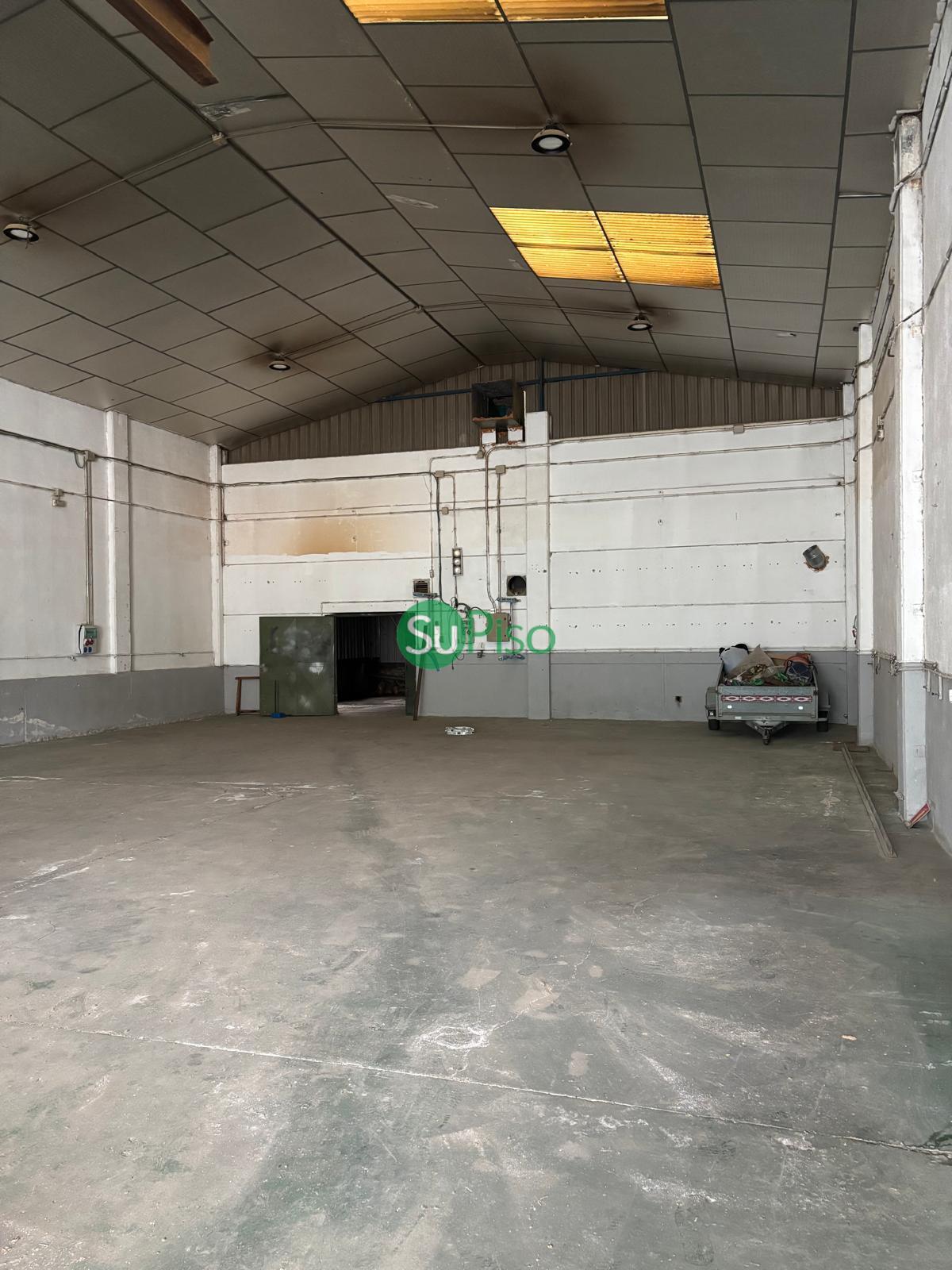 Venta de nave en Ugena