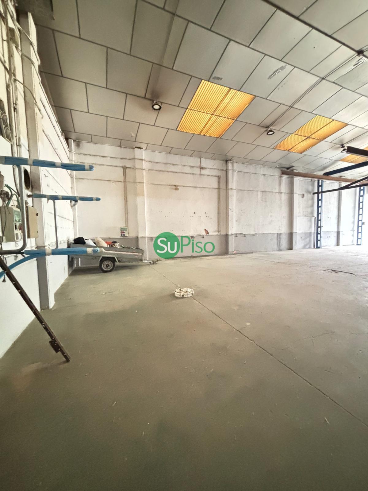 Venta de nave en Ugena