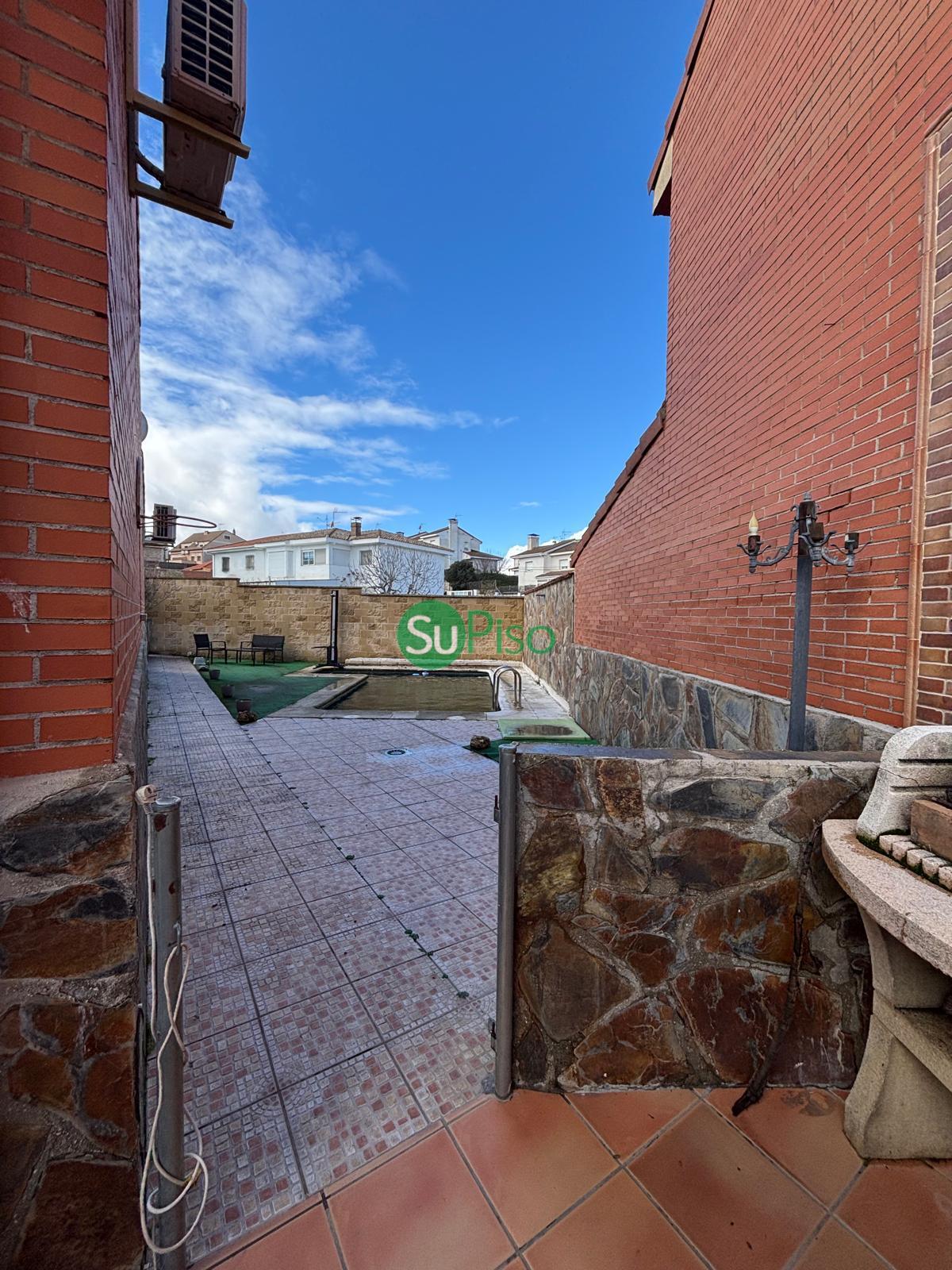 Venta de chalet en Yeles