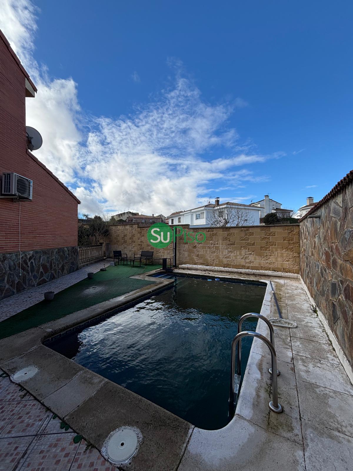 Venta de chalet en Yeles