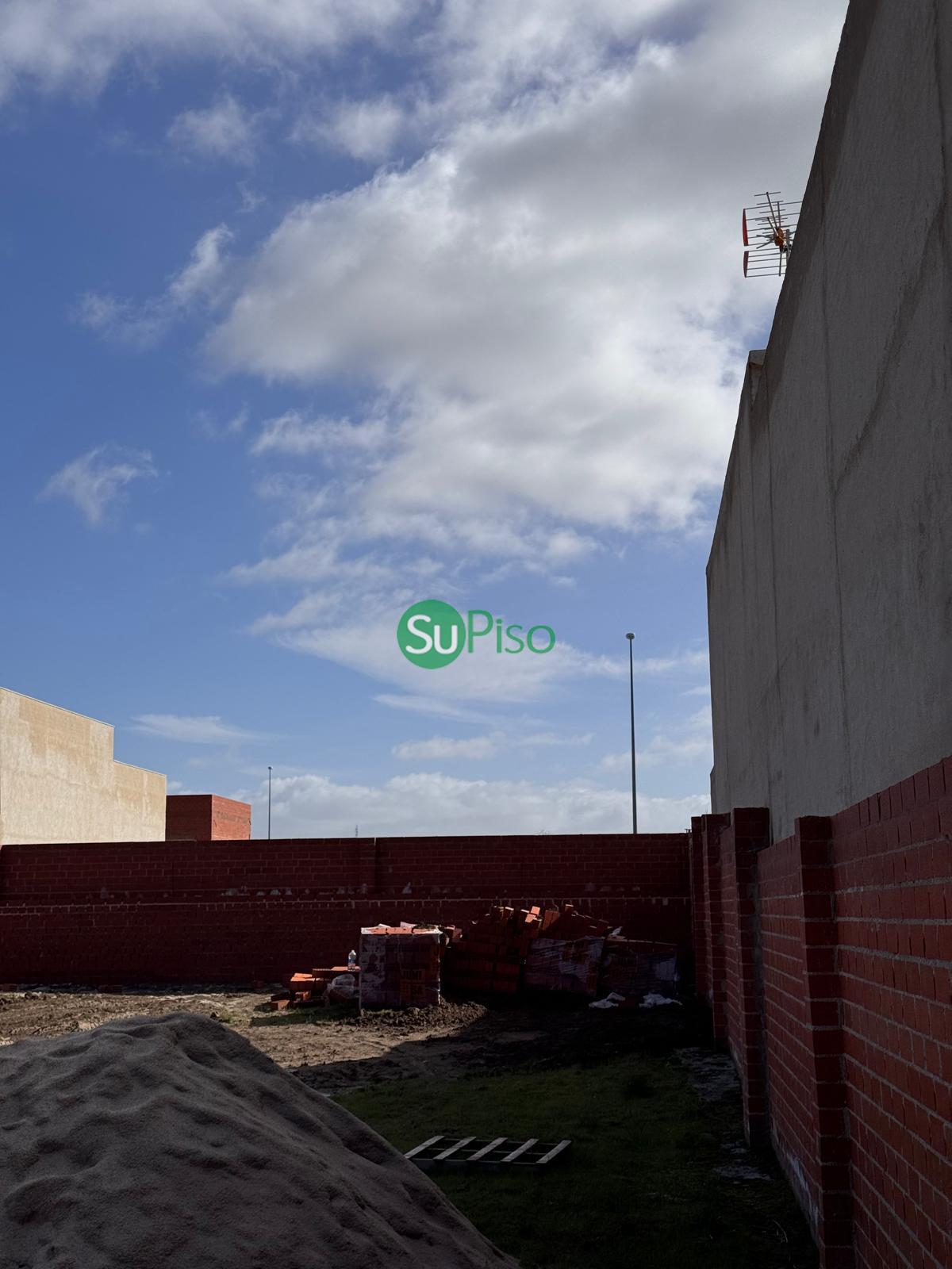 Venta de terreno en Yunclillos