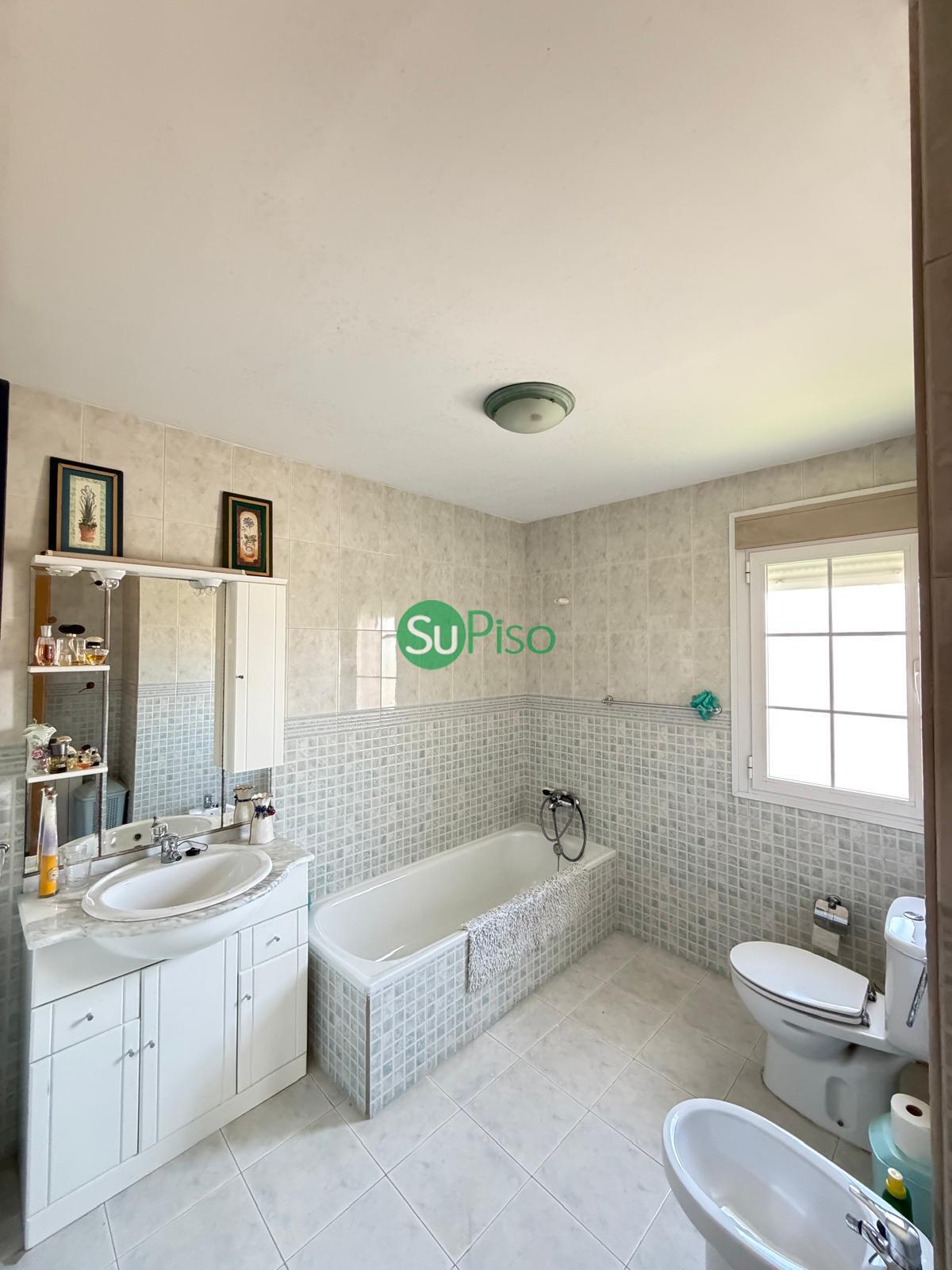 Venta de chalet en Yeles