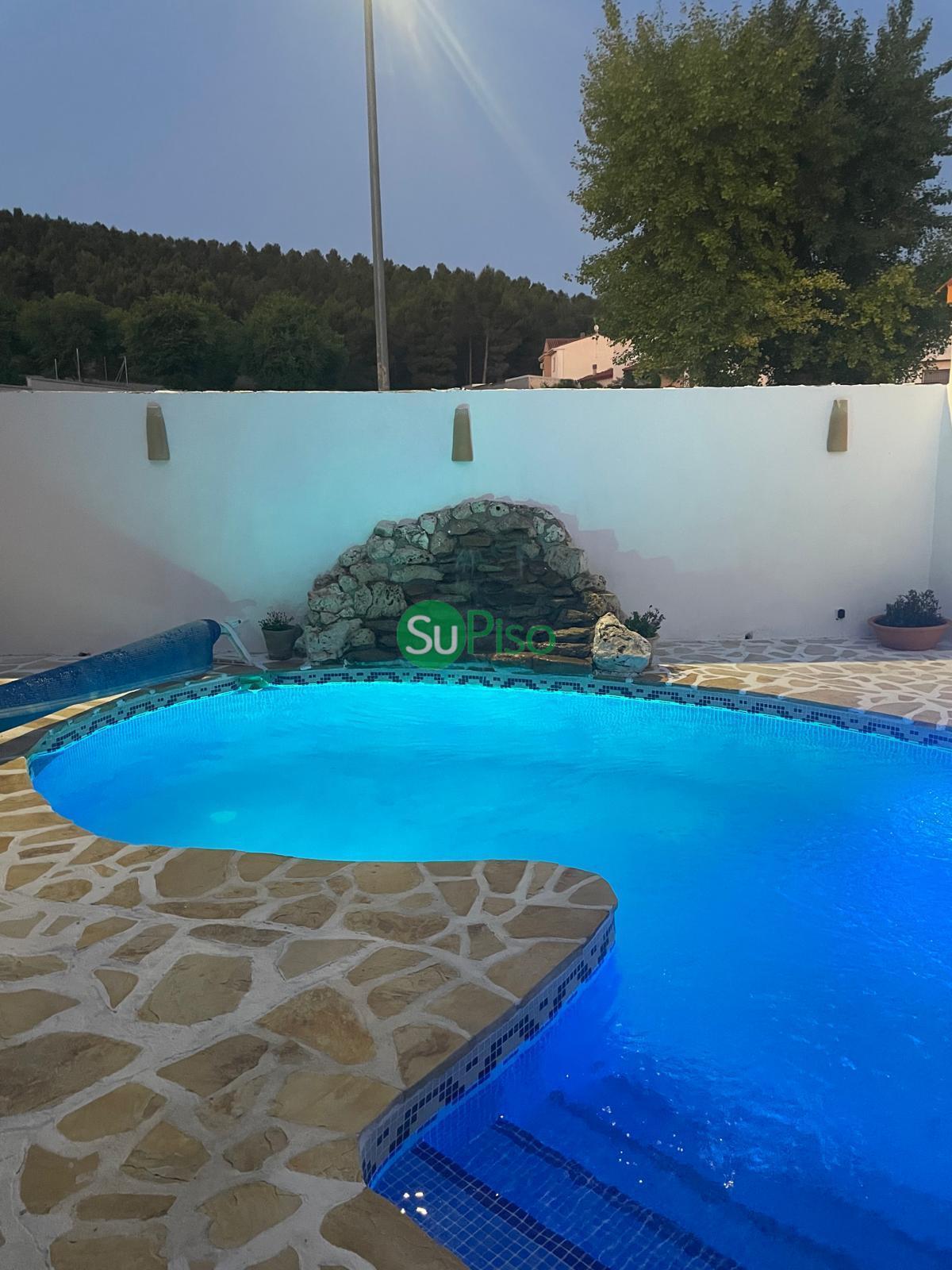 Venta de chalet en Esquivias