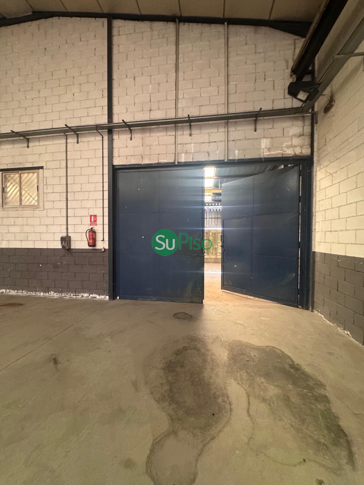 Venta de nave en Yeles