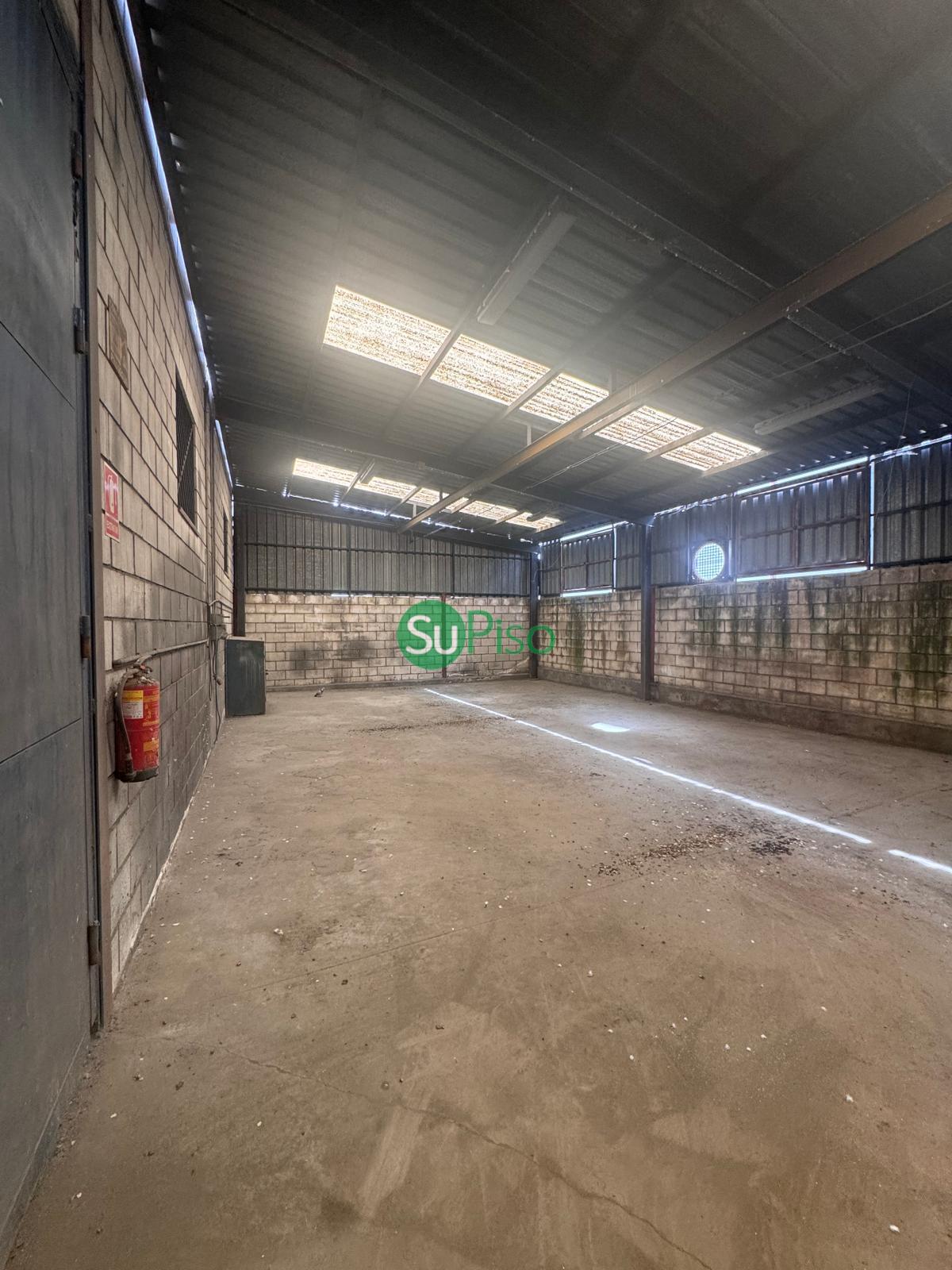 Venta de nave en Yeles