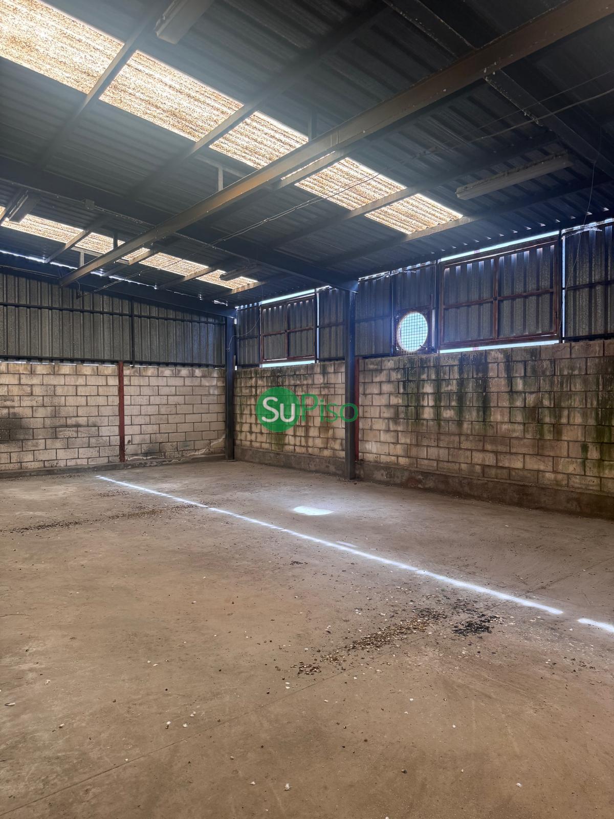 Venta de nave en Yeles