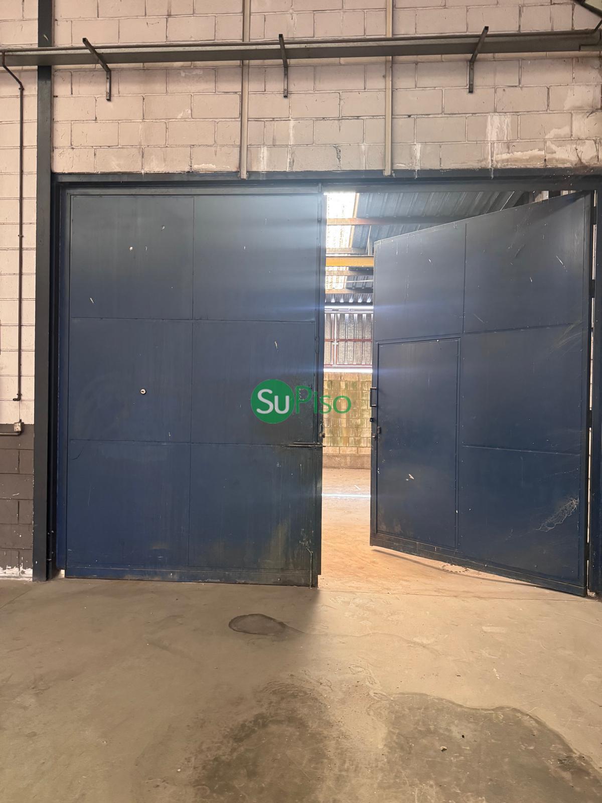 Venta de nave en Yeles