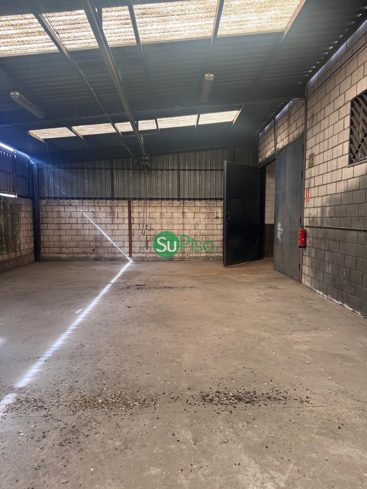 Venta de nave en Yeles