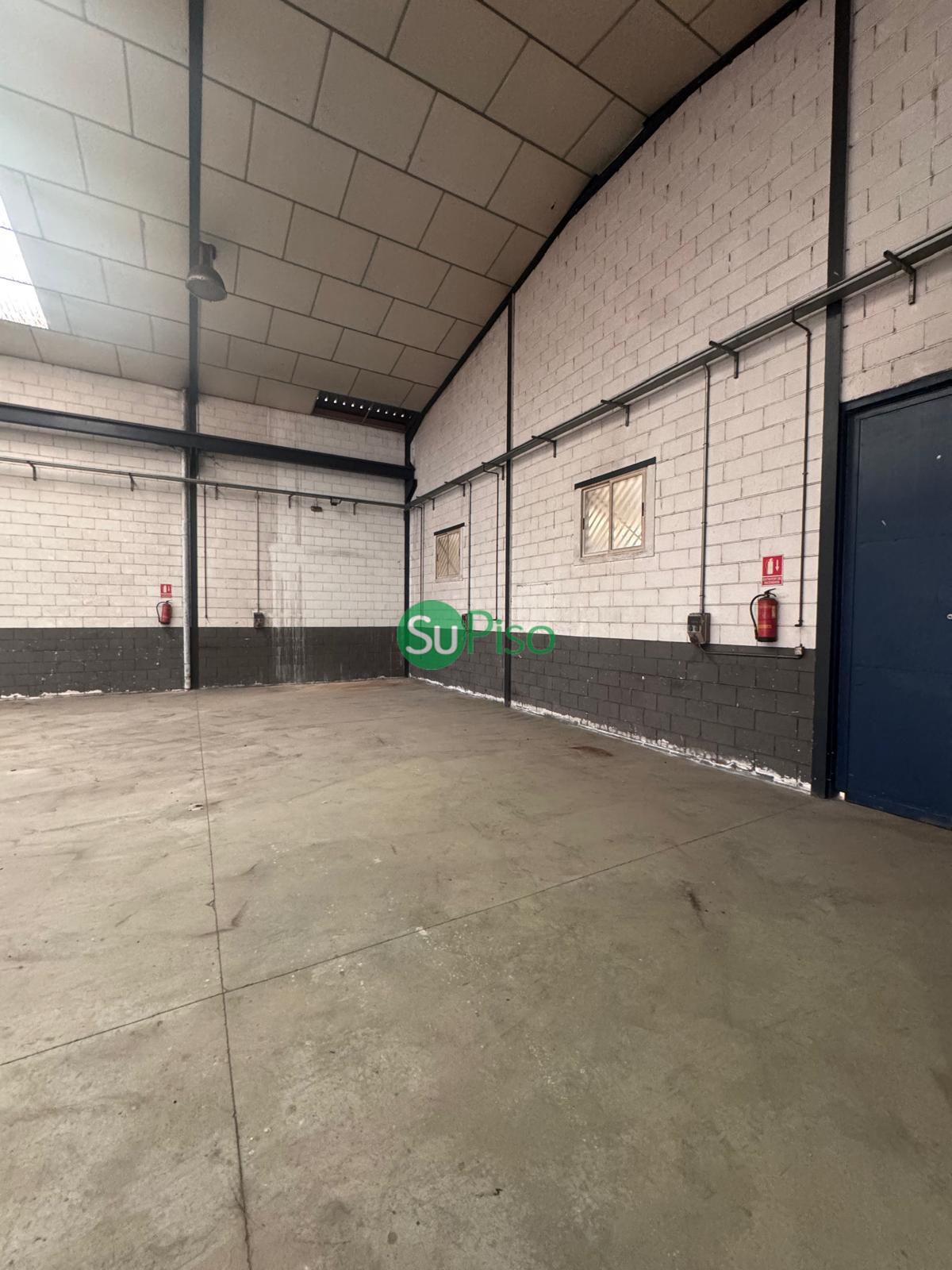 Venta de nave en Yeles