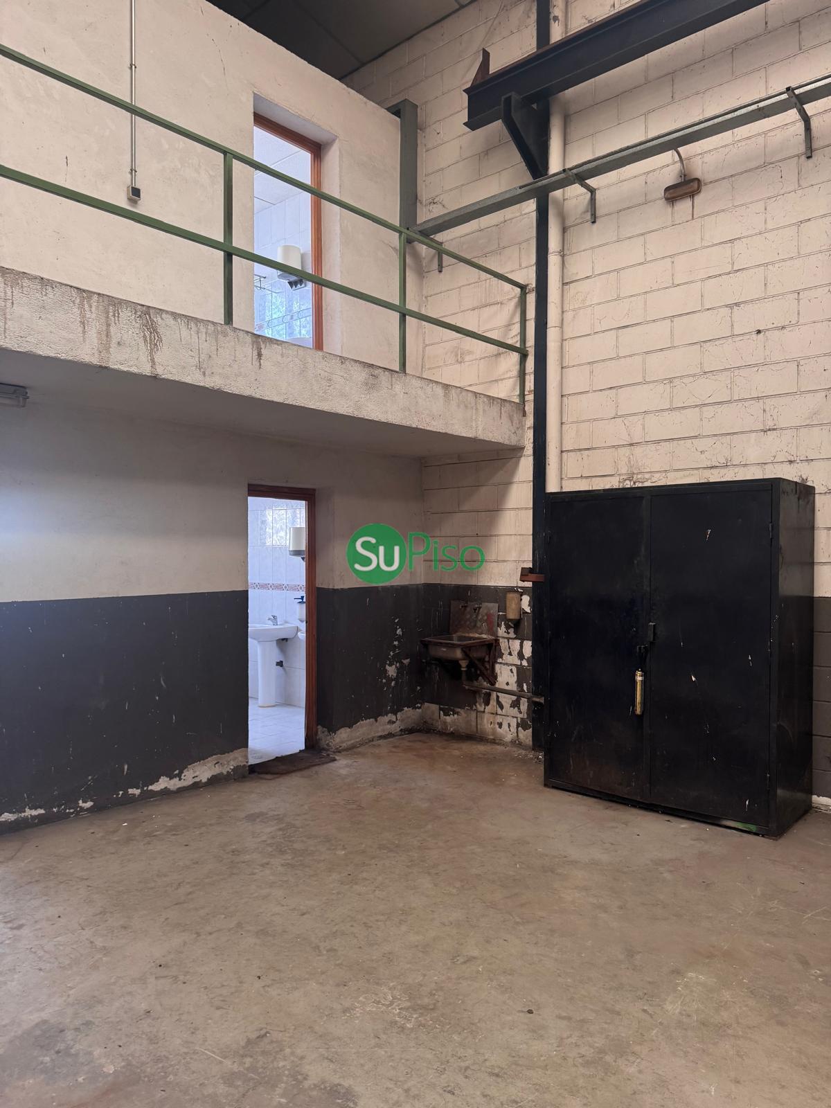 Venta de nave en Yeles