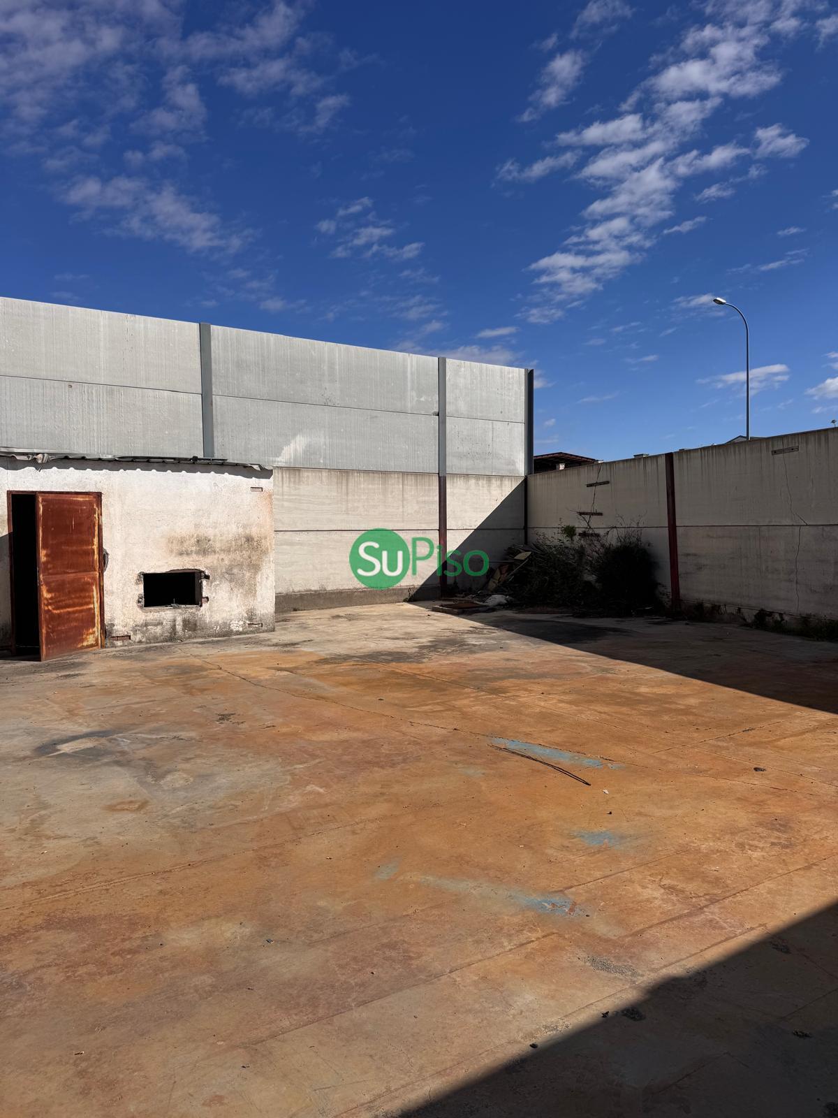 Venta de nave en Yeles
