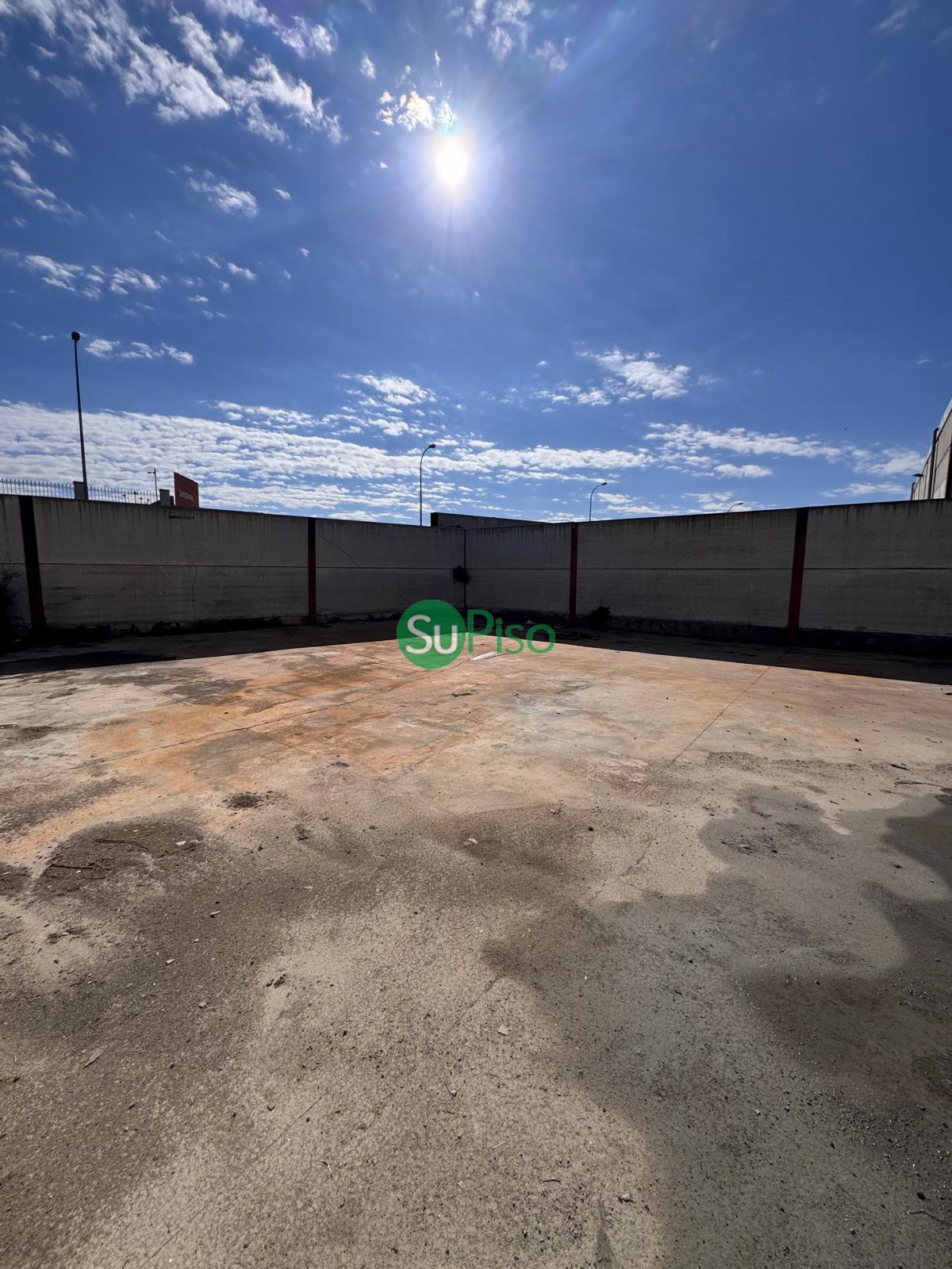 Venta de nave en Yeles