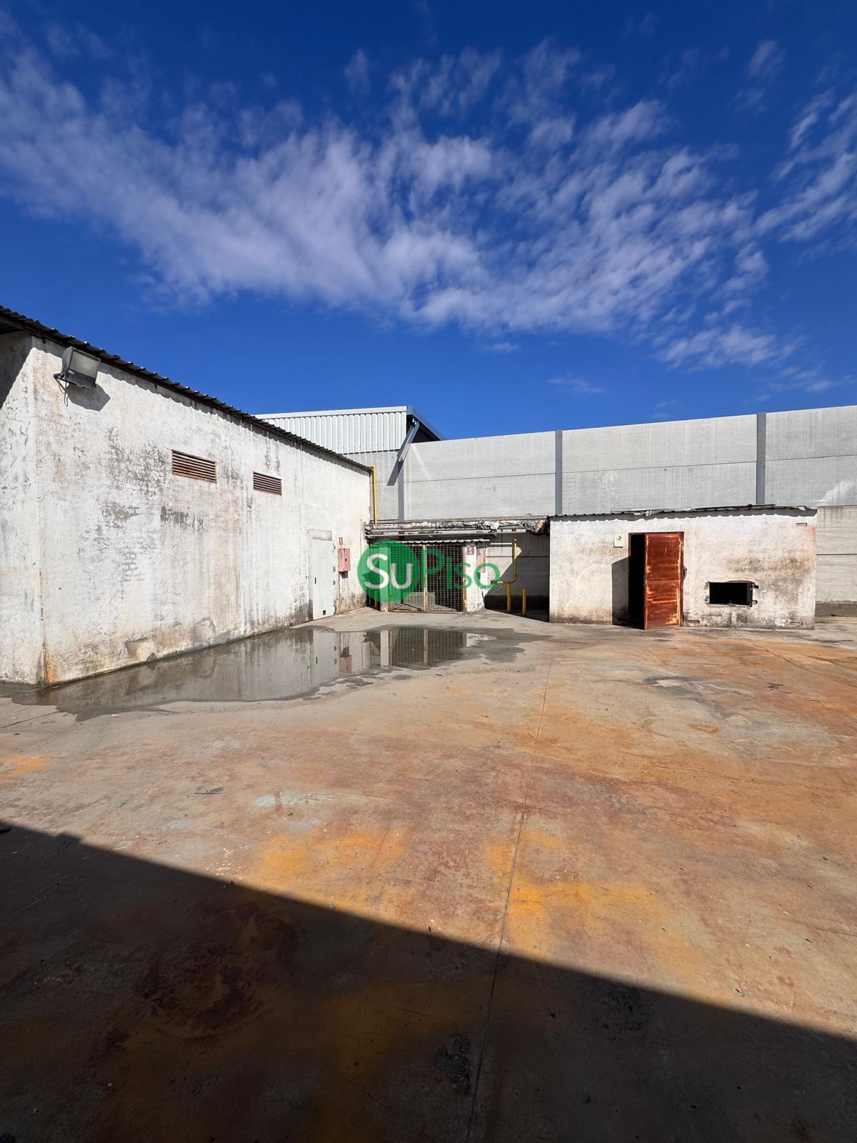 Venta de nave en Yeles