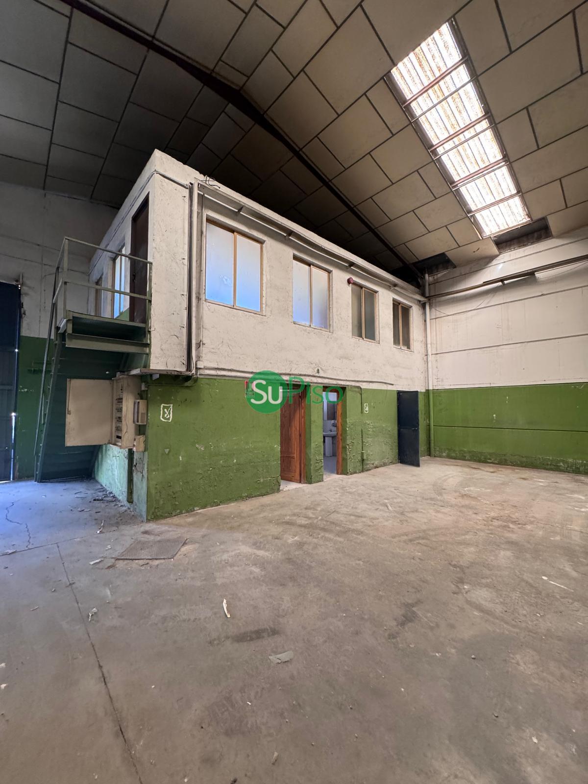 Venta de nave en Yeles