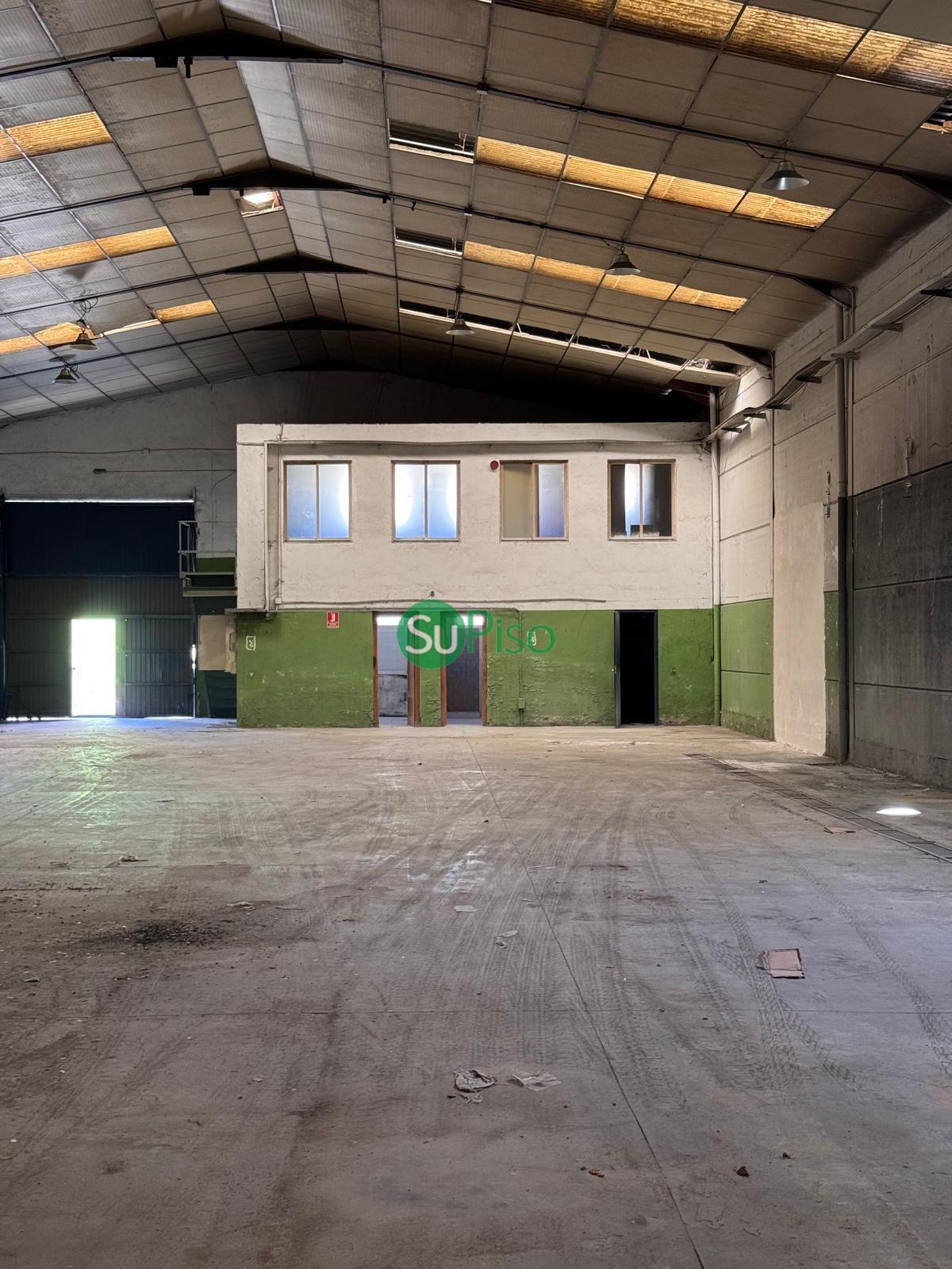 Venta de nave en Yeles