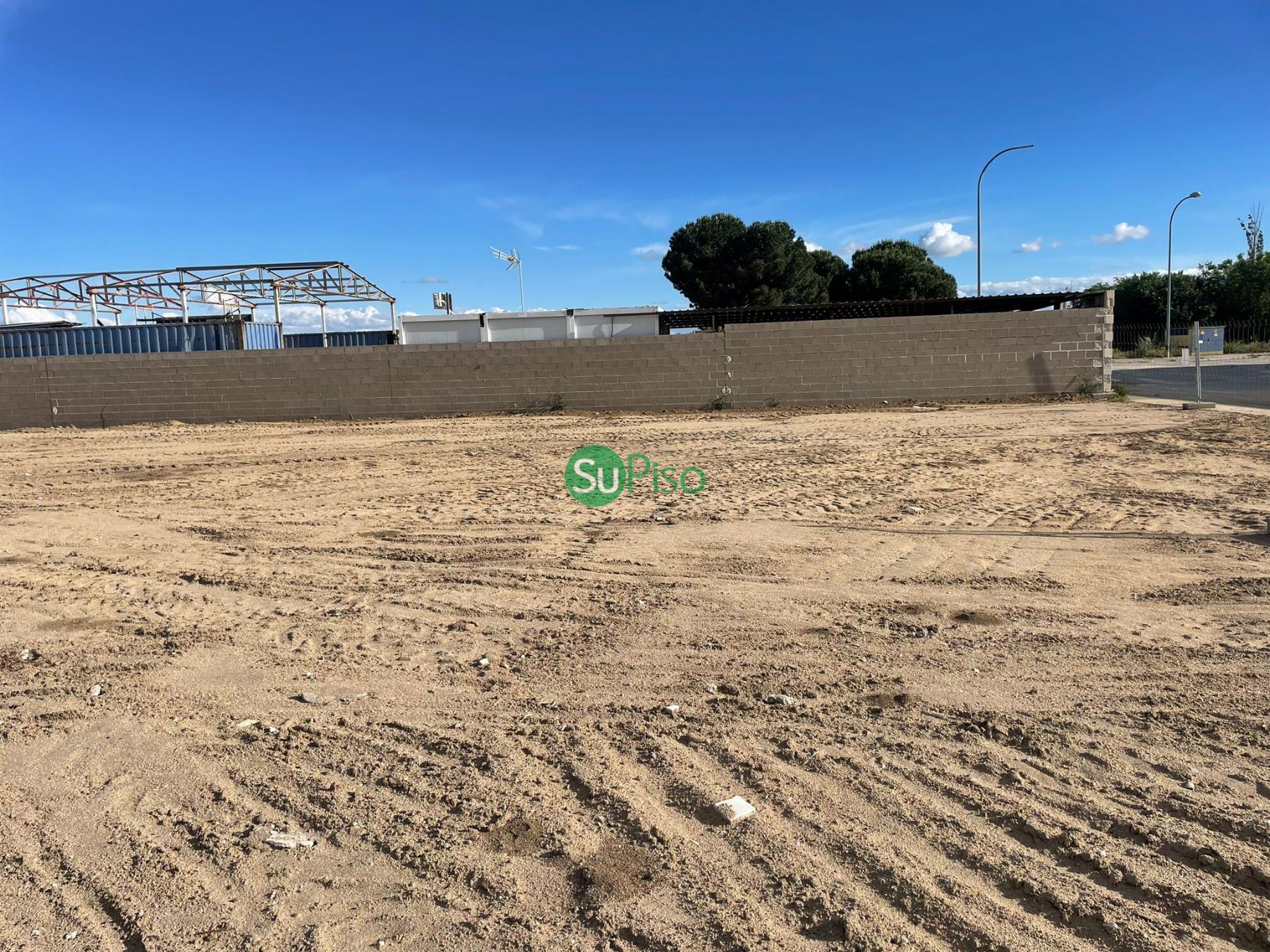 Venta de terreno en El Viso de San Juan