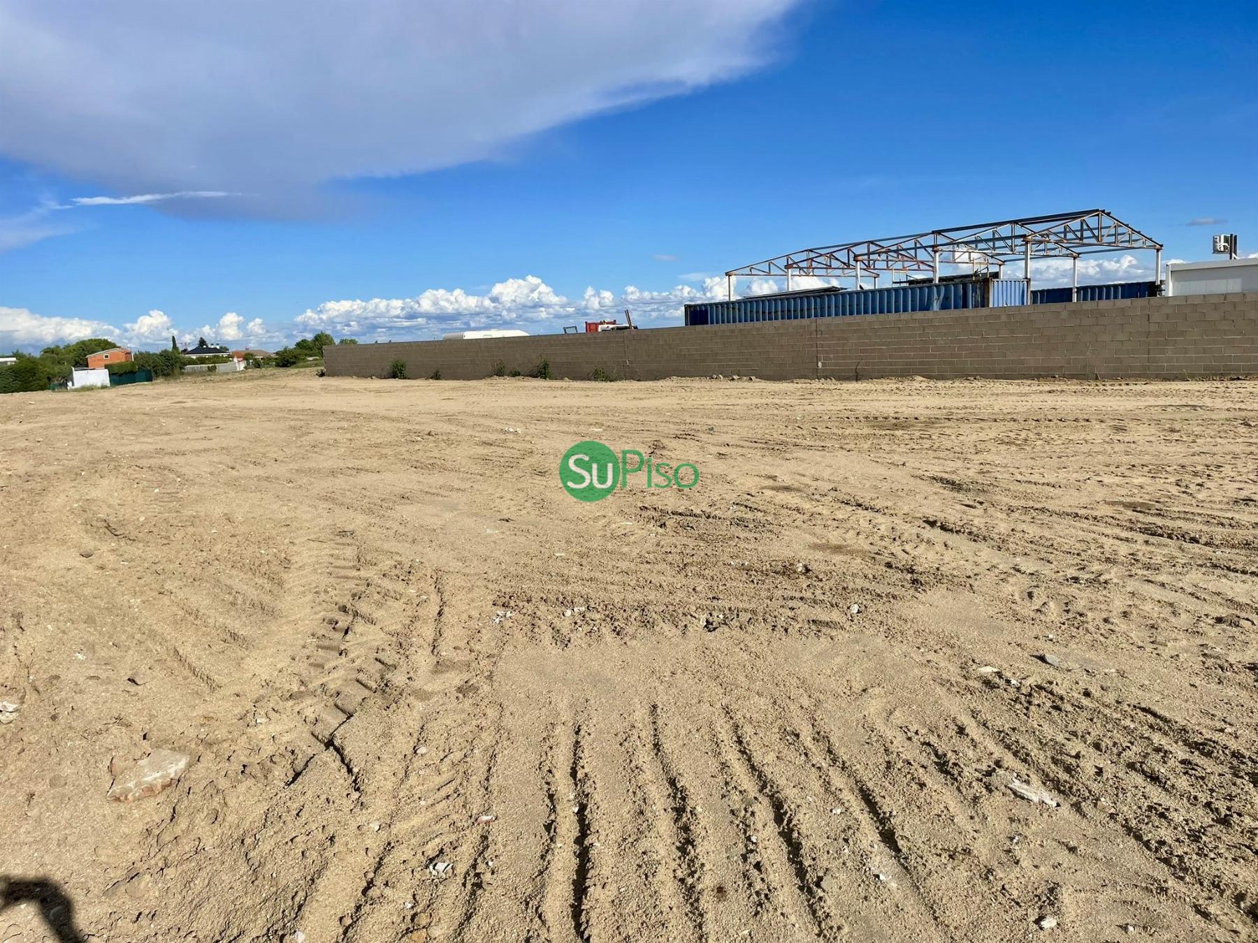 Venta de terreno en El Viso de San Juan